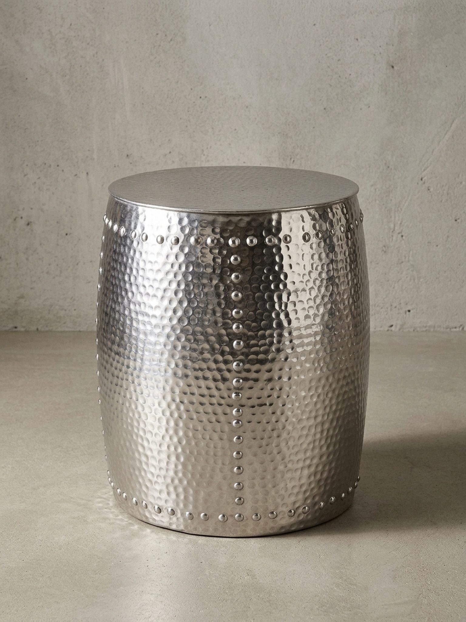 KADIMA DESIGN Beistelltisch Sofatisch ENNS - Orientalisches Design & Hammerstruktur