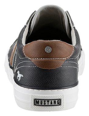 Mustang Shoes Sneaker mit stylischem Seitenstreifen, Freizeitschuh, Halbschuh, Schnürschuh