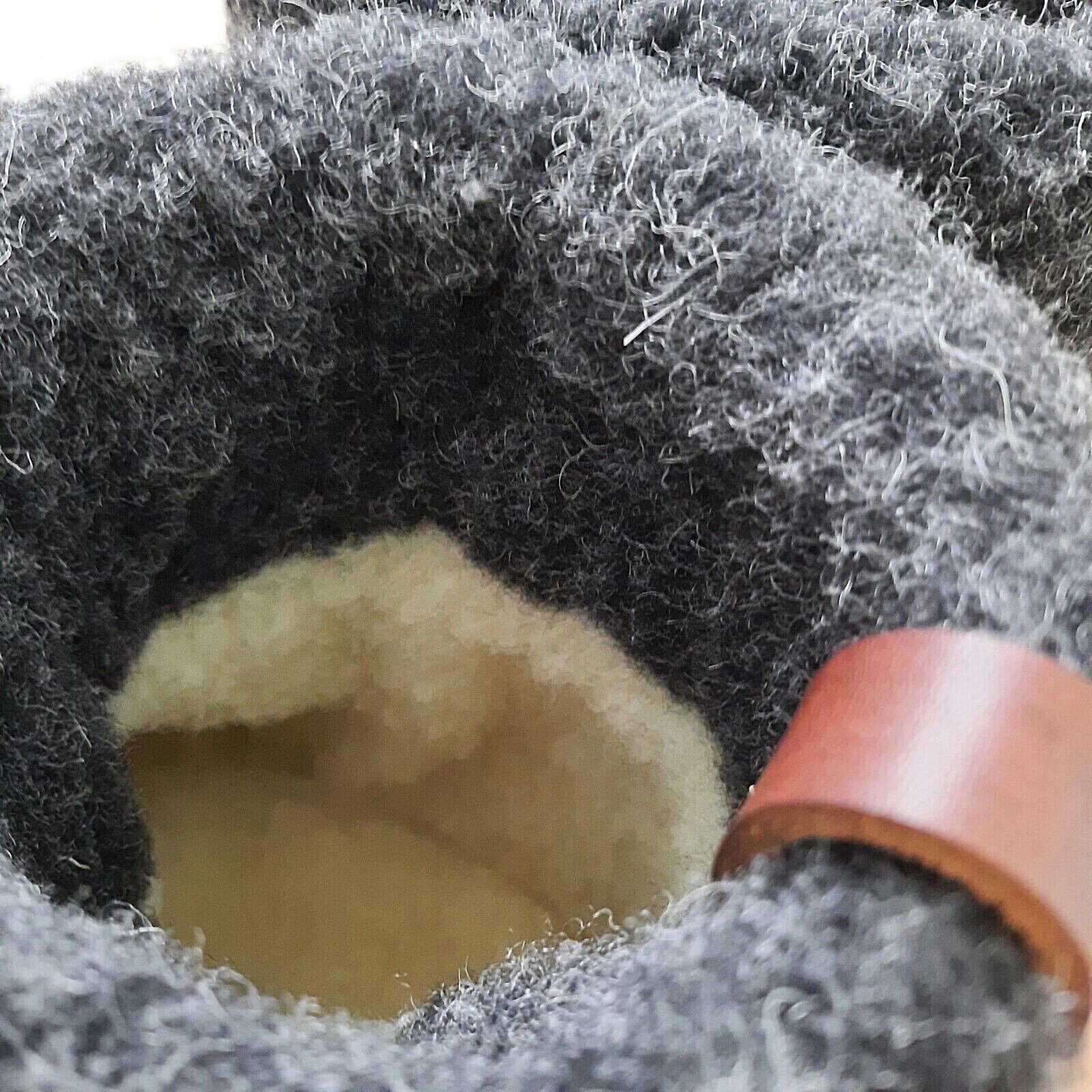 em-ka Hüttenschuhe Schurwolle Lamwolle Winter Warme Wollsocke Hausschuhe Hausschuh Füßwärmer für Damen und Herren Naturprodukt aus Schafwolle