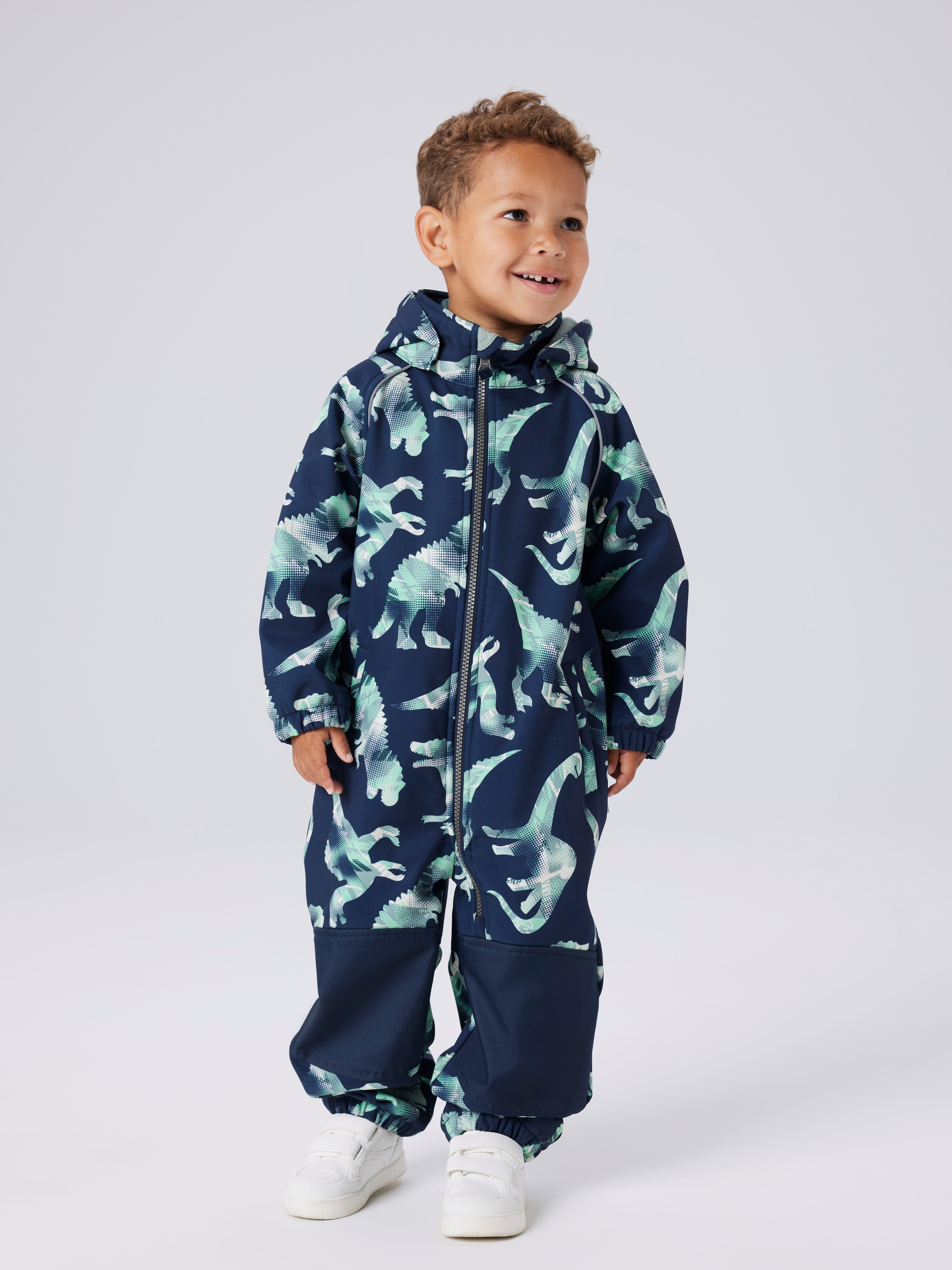 Name It Overall NMMALFA08 SOFTSHELL SUIT AOP 1FO NOOS mit dekorativen und reflektierenden Details