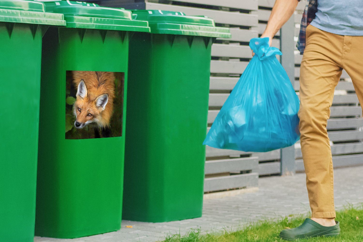 MuchoWow Wandsticker Fuchs - Grün St), Mülltonne, - (1 Abfalbehälter Sticker, Container, Mülleimer-aufkleber, Orange