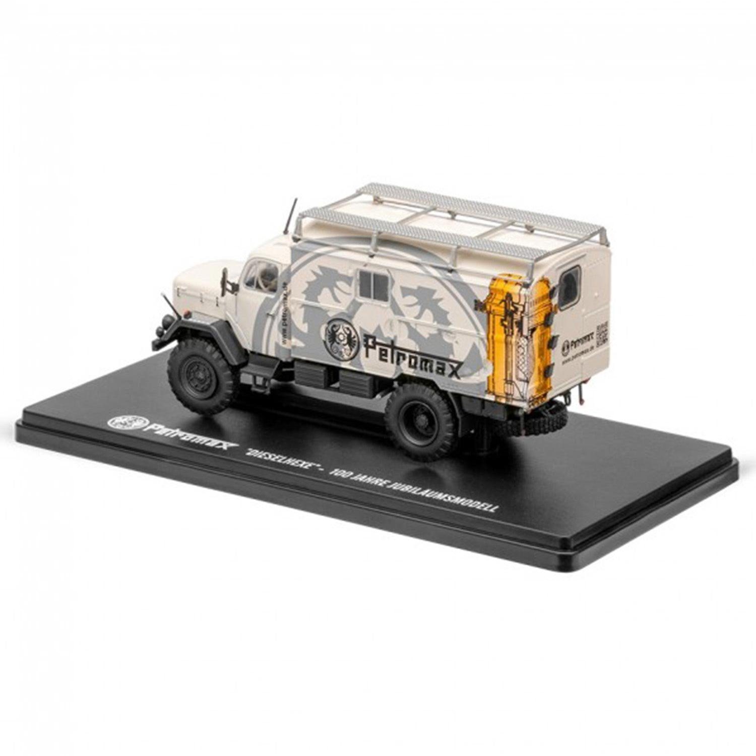 Petromax Modellauto Petromax Dieselhexe 100 Jahre Jubiläumsmodell Modellauto, Maßstab 1:43, (1-tlg., 1:43 Magirus Deutz), originalgetreue und hochwertige Nachbildung im Petromax-Design