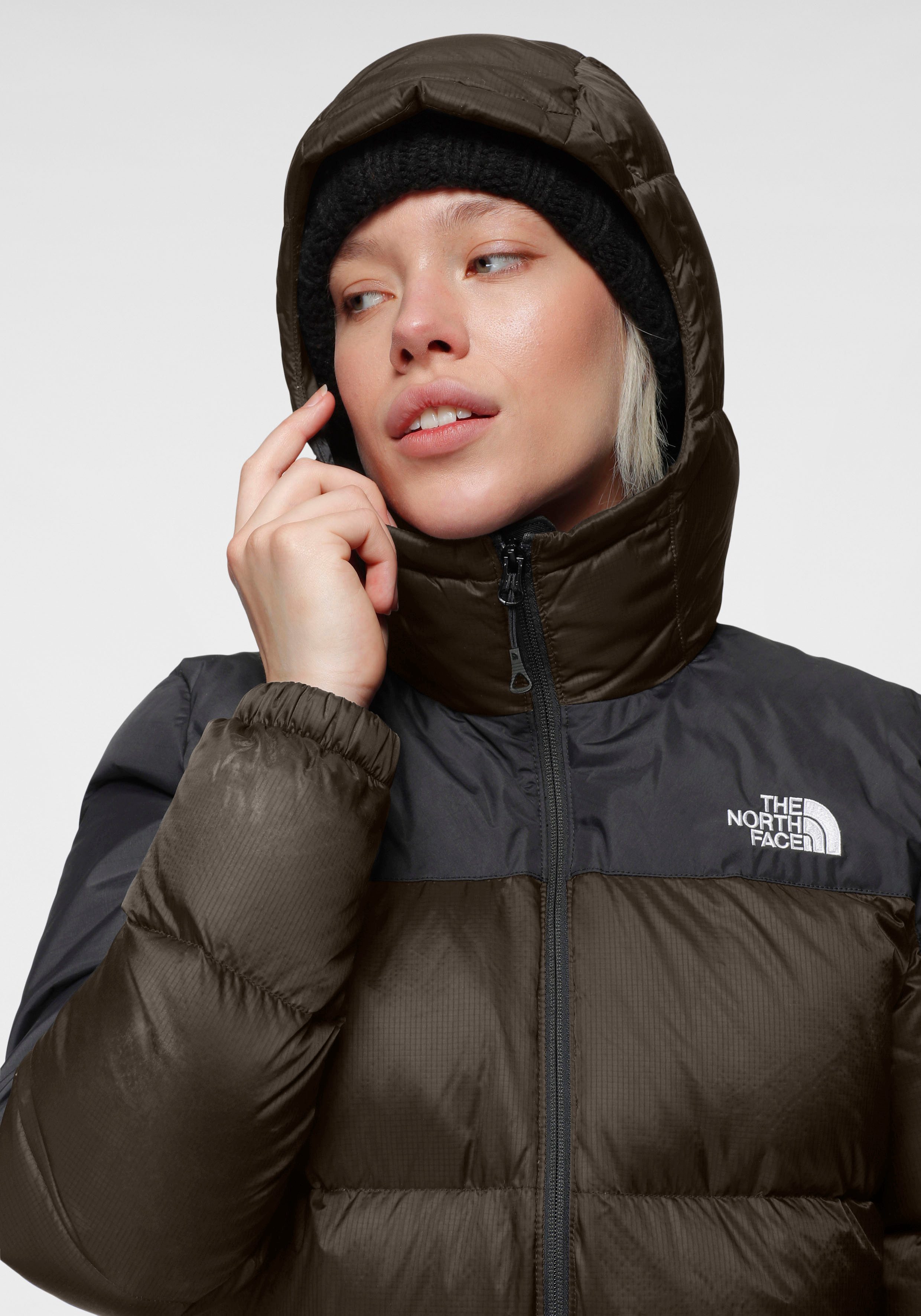 The North Face Daunenjacke W DIABLO DOWN 2.0 HOODIE für kalte Temperaturen, pflegeleicht, winddicht