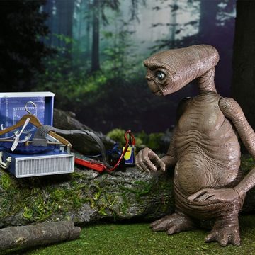 NECA Actionfigur E.T. Deluxe mit LED-Licht - E.T. Der Außerirdische