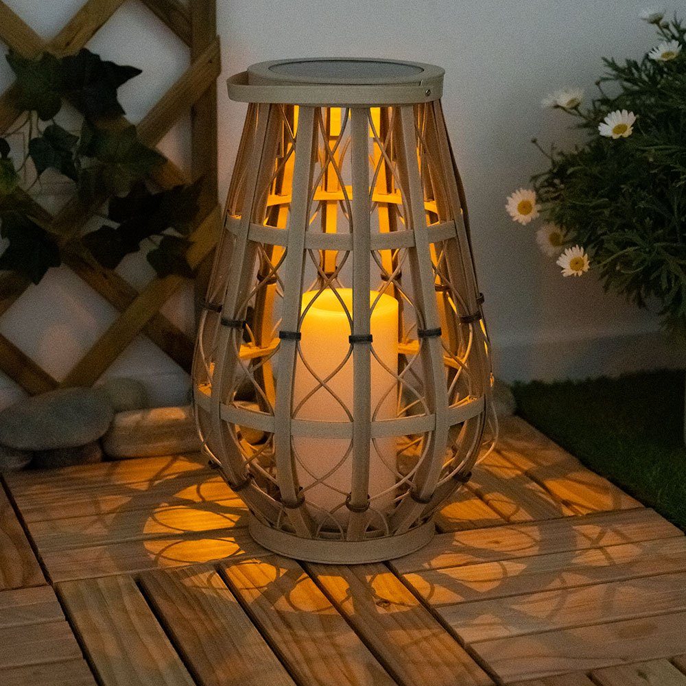 etc-shop Gartenleuchte, Solarleuchte Laterne Balkon Solar Laterne Aussen  mit LED Kerze Solarlaterne für Außen hängend Rattan, mit flackerndem  Lichteffekt, 1x LED Akku, H 44 cm