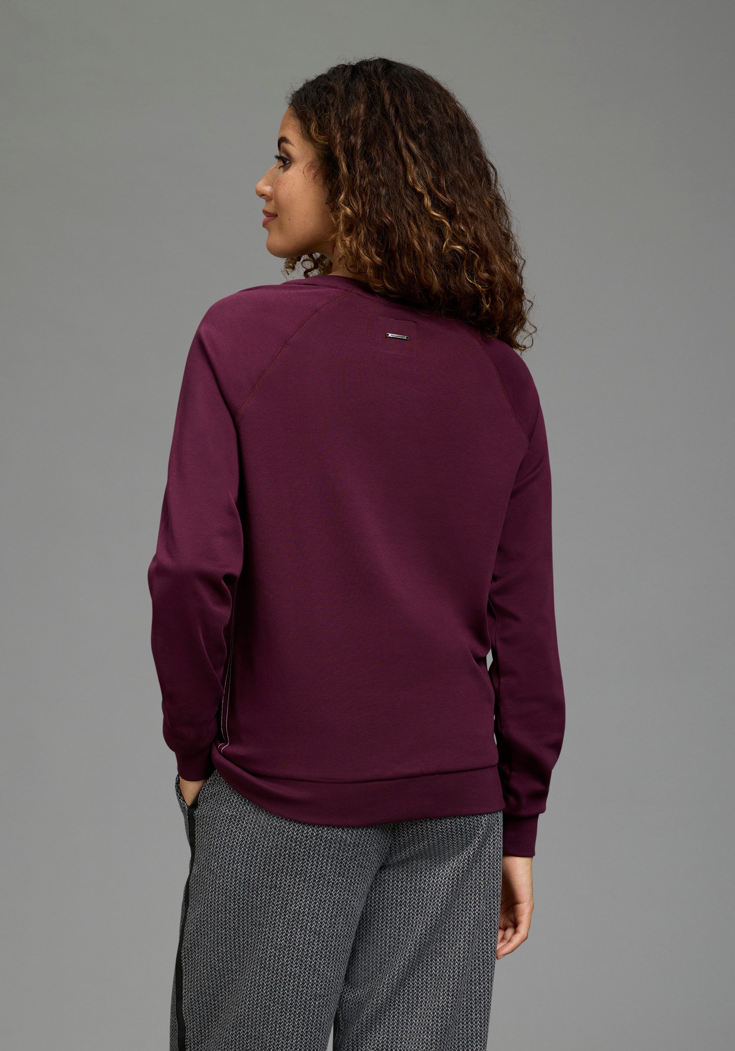 KangaROOS Sweatshirt mit Rundhalsausschnitt, Langarm, aus Baumwolle, bequeme Passform