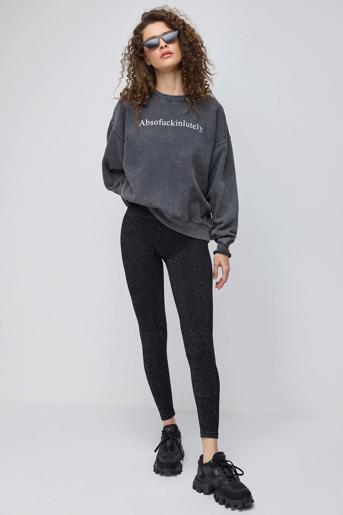 No Matter What Kapuzensweatshirt Oversize-Sweatshirt mit Rundhalsausschnitt – Bild 4 von 5