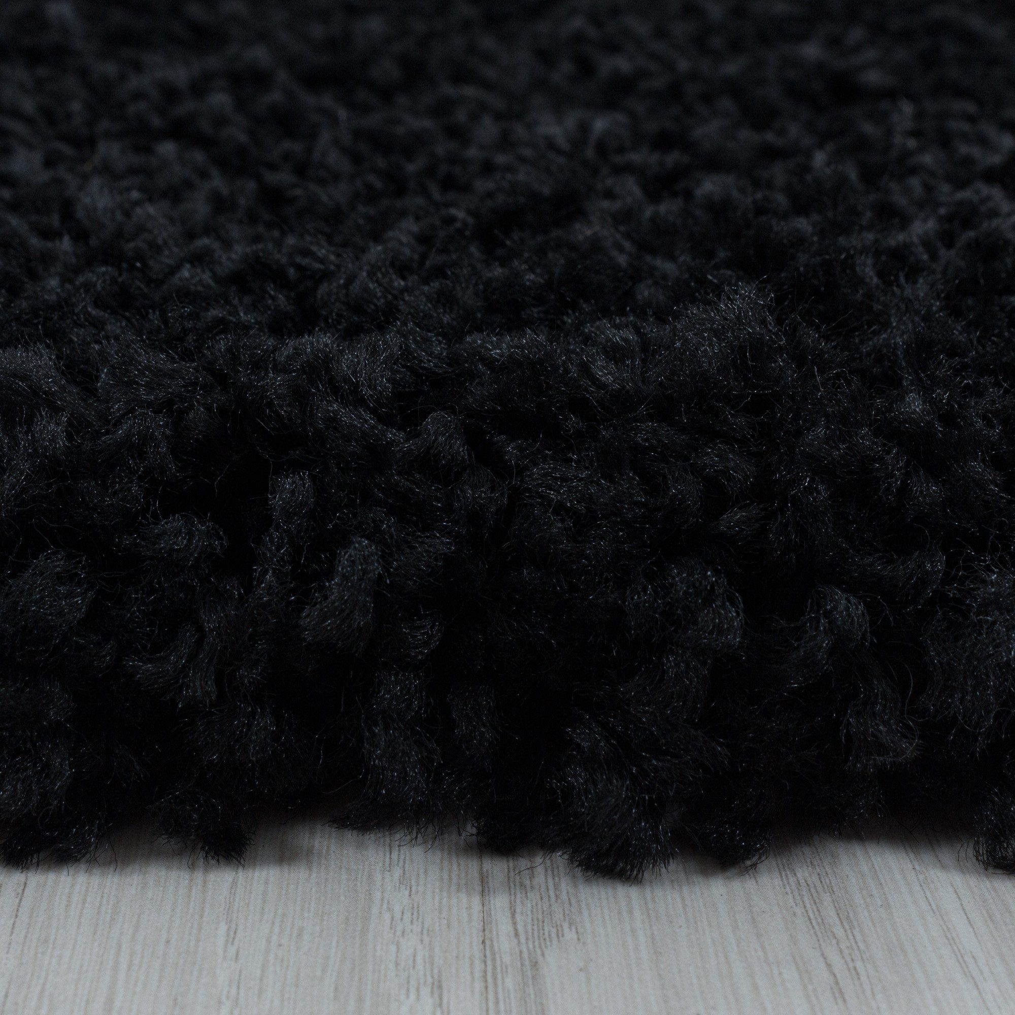 KADIMA DESIGN Teppich SPREE Shaggy Langflor Wohnzimmer Schlafzimmer Waschbar Einfarbig, Rund, Höhe: 32 mm, Schwarz, 80x80 cm, Wohnzimmerteppich Strapazierfähig  – Bild 4 von 5