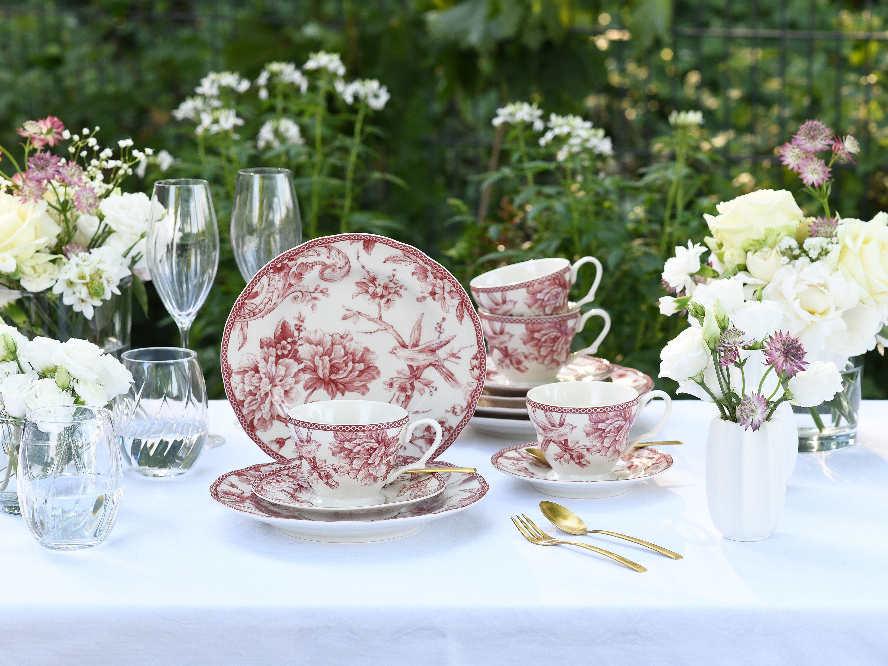 CreaTable Kaffeeservice Adelaide, Service 12-tlg. (12-tlg), 4 Personen, Porzellan, Nostalgischer Vintage Dekor, Elegante Form
