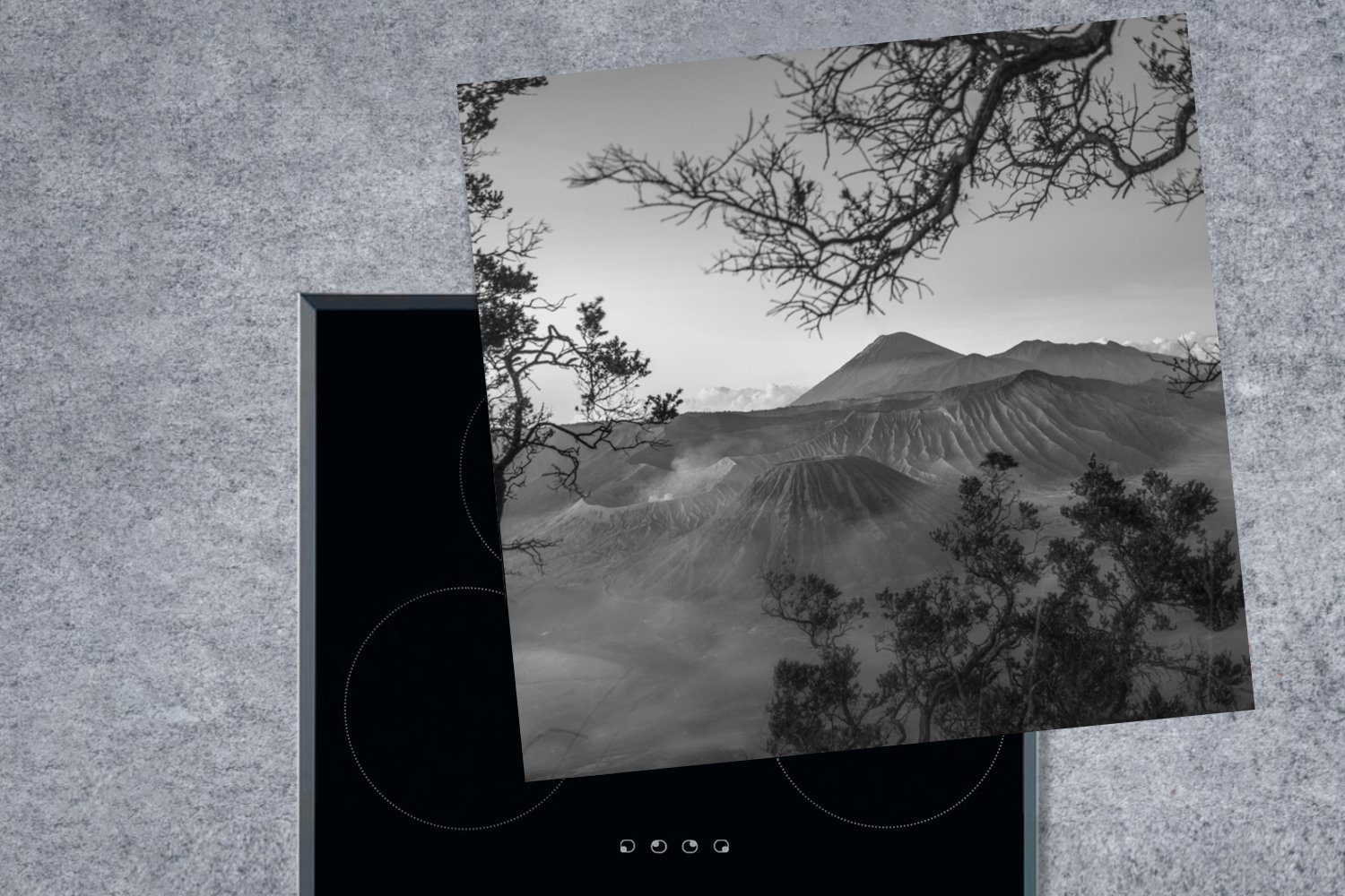 - Berge, Arbeitsplatte Vinyl, Herdblende-/Abdeckplatte (1 78x78 - cm, tlg), küche - Vulkan Schwarz für MuchoWow Ceranfeldabdeckung, Weiß