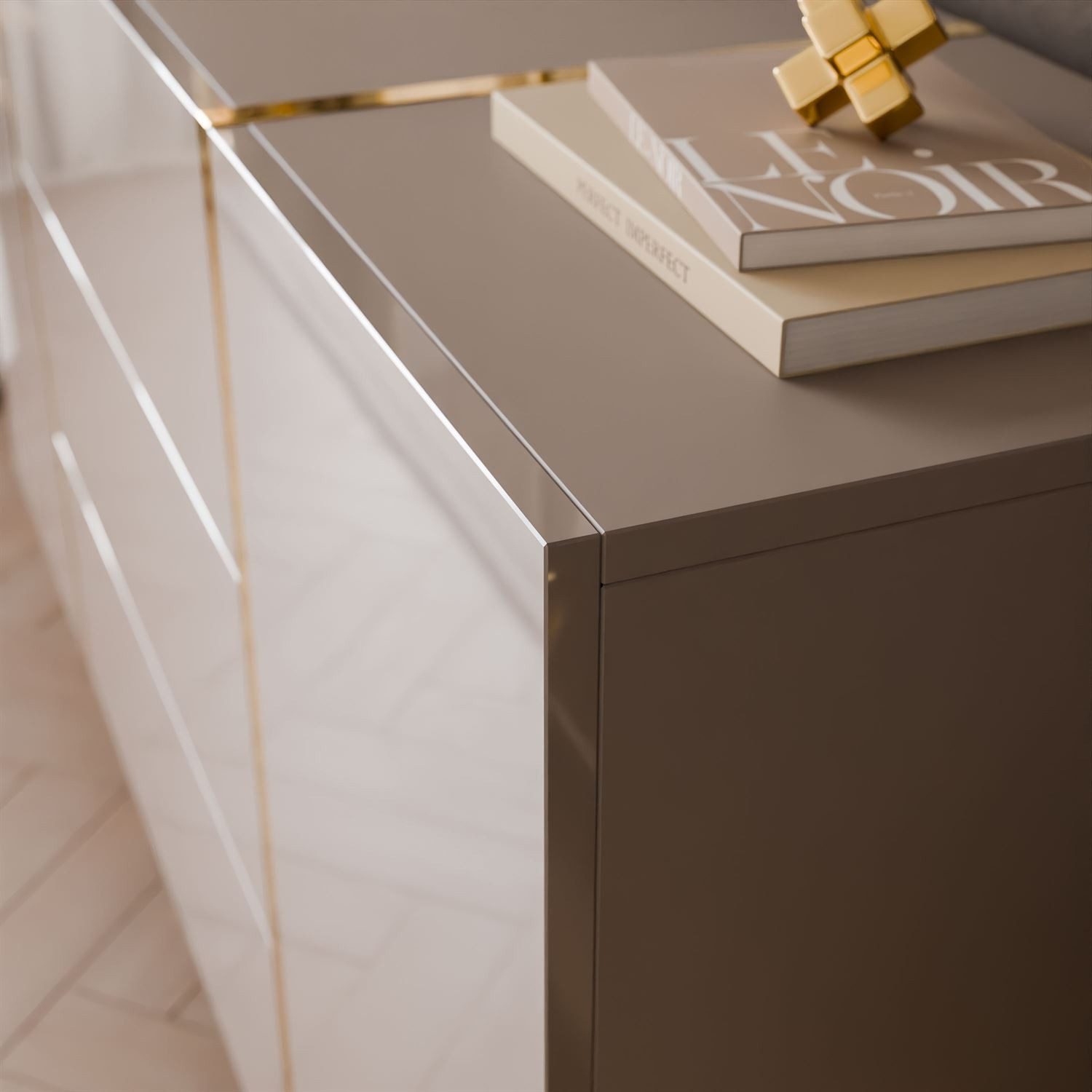 Lookway Kommode mit Schubladen ONYX Kaschmir auf goldenen Beinen, Hochglanz, 158 cm, 158x41,3x88 cm – Bild 5 von 5