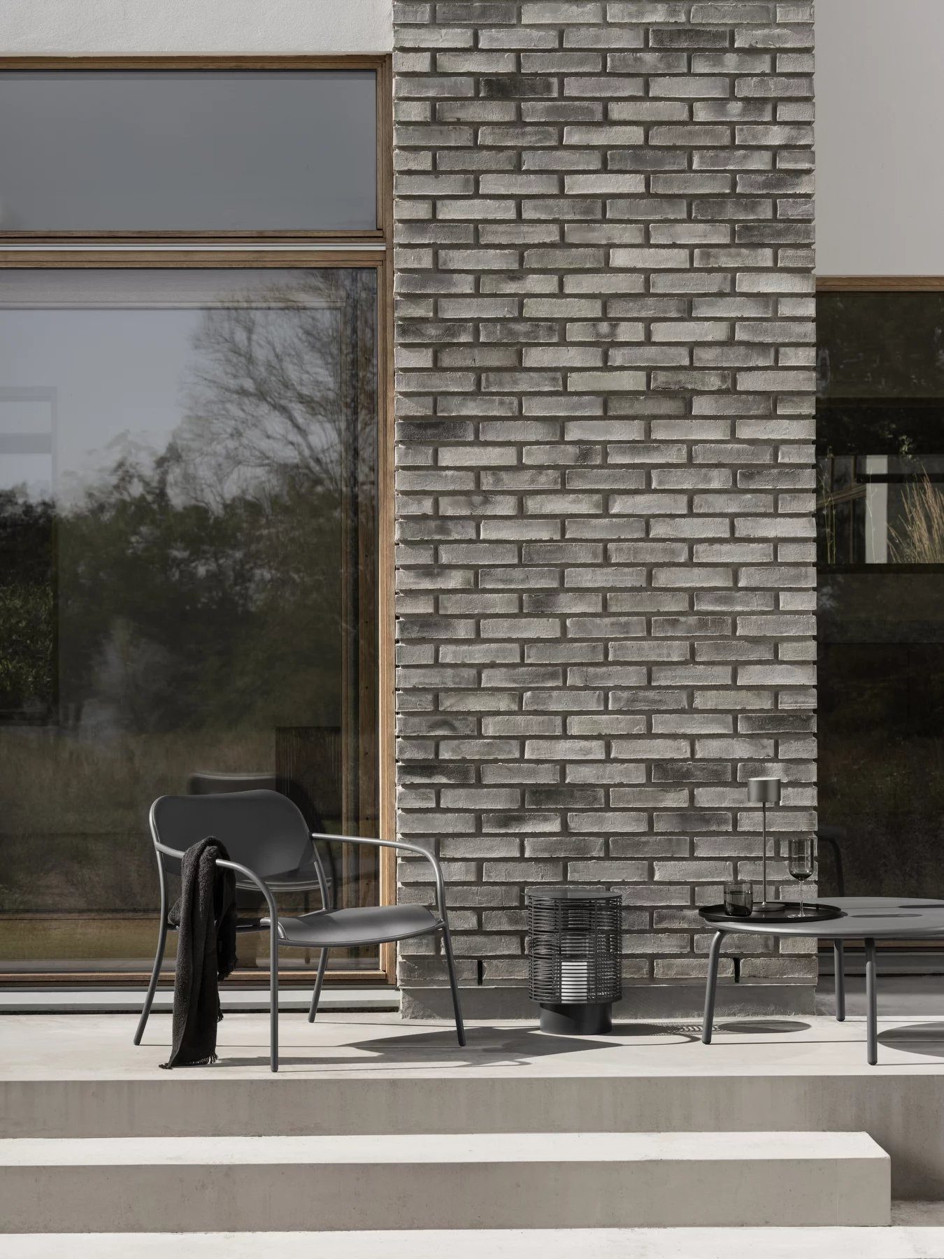 blomus Servierplatte -PEASY- Edelstahl Tablett: Zeitloses Design & vielseitig einsetzbar, Edelstahl, Zeitloses Design, Vielseitig, Dekorativ, Robust, Modern, Elegante Optik