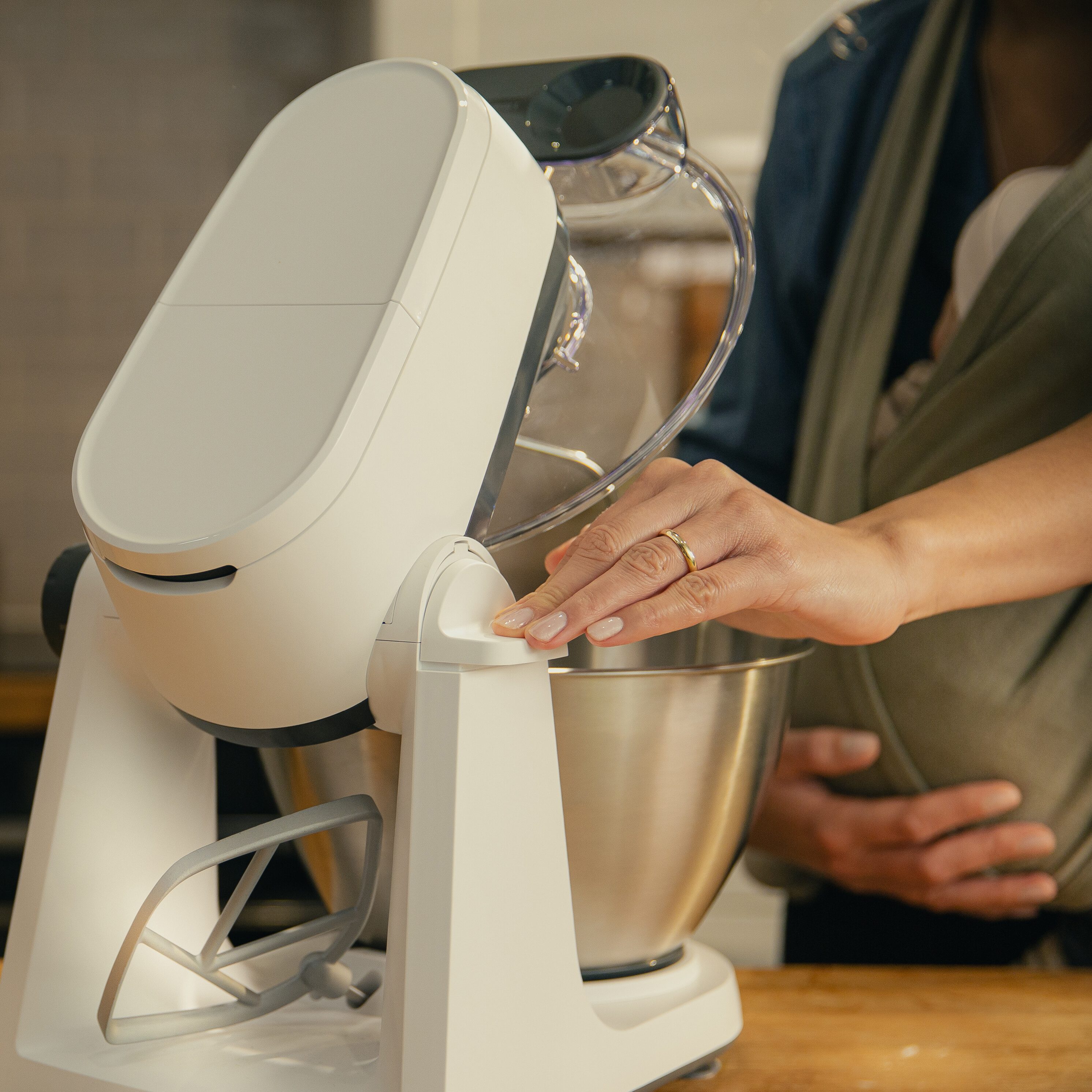 KENWOOD Küchenmaschine Küchenmaschine Multi Tasker KHC30.000WH inkl. 4,3L Schüssel, Spritzschutz & 3 Aufsätze, 1000 W, 4,3 l Schüssel, Aufbewahrung für 2 Aufsät – Bild 5 von 5