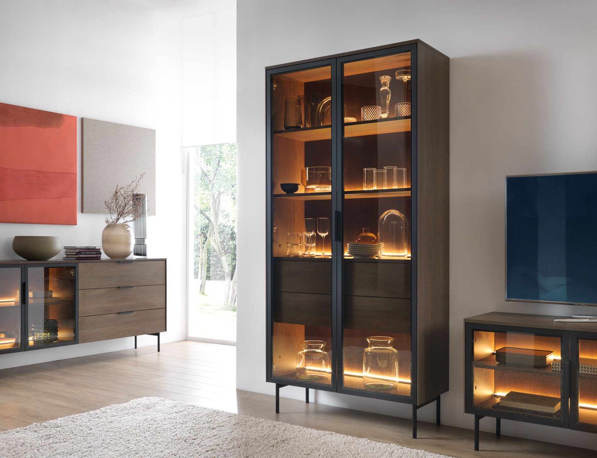 Selsey Standvitrine LUMI Vitrine mit LED in Eiche Dunin – modern, stilvoll & mit Stauraum