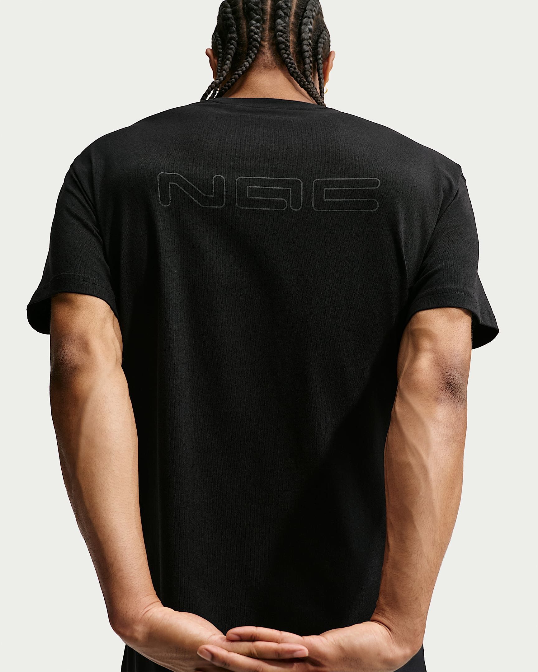 Nike Trainingsshirt M NK TEE LSE NAC auch in großen Größen, aus Baumwolle