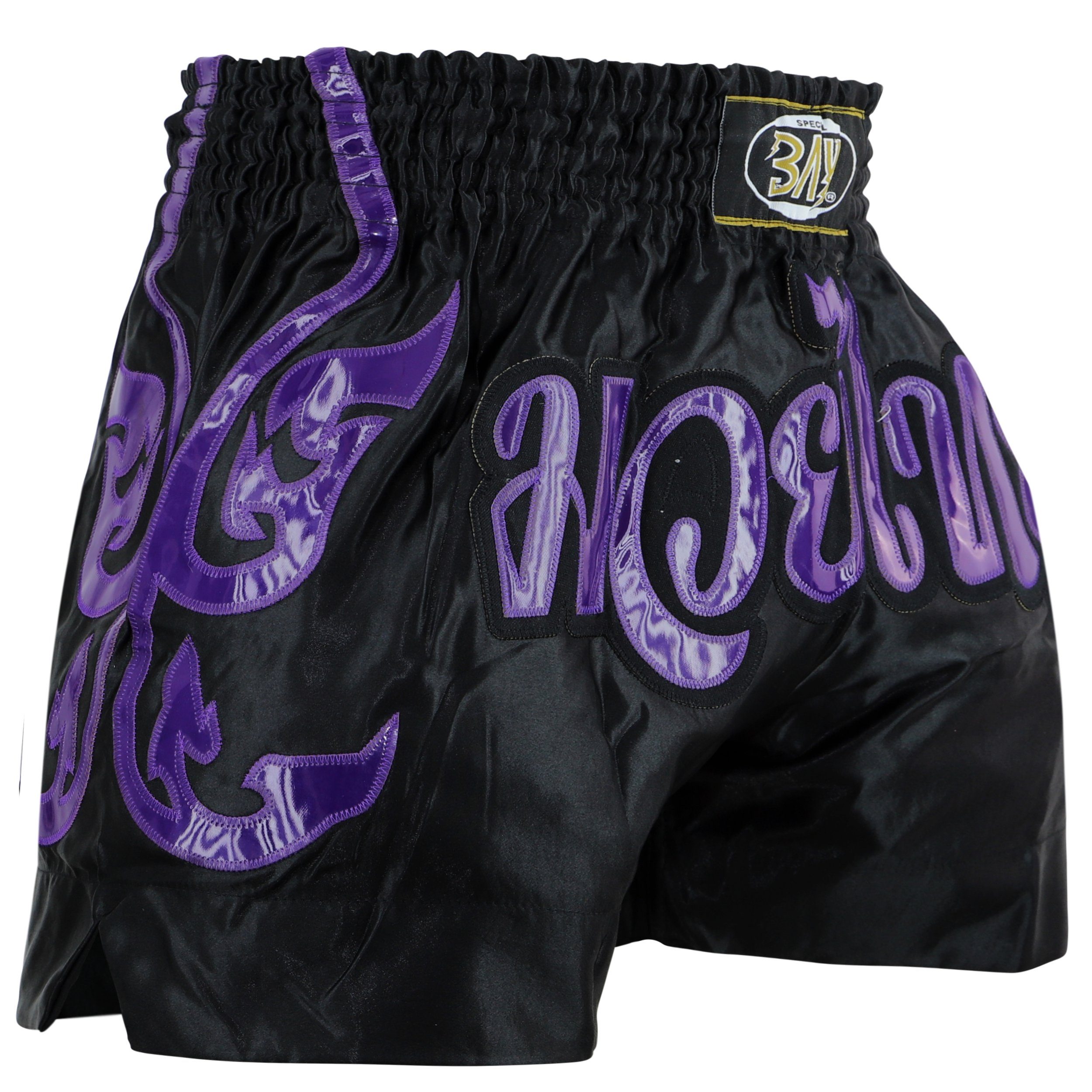 BAY-Sports Sporthose Muay Thai Kick Hose Шорти Thaiboxhose Thaiboxen MMA kurz Kickboxen (Laser Cut Modell) Laser Cut Serie, traditionell, schwarz/lila