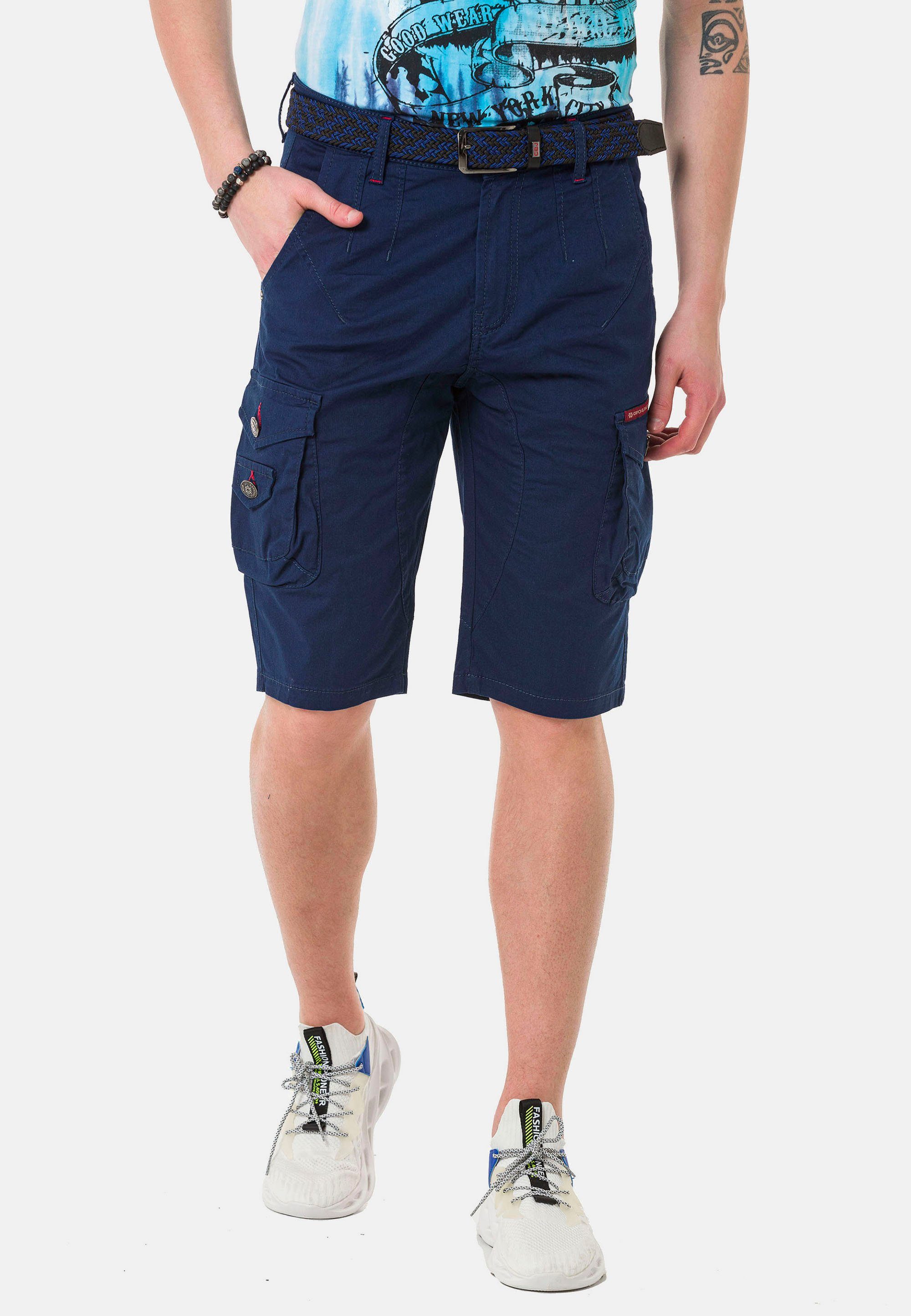 Cipo & Baxx Shorts mit praktischen Cargotaschen dunkelblau