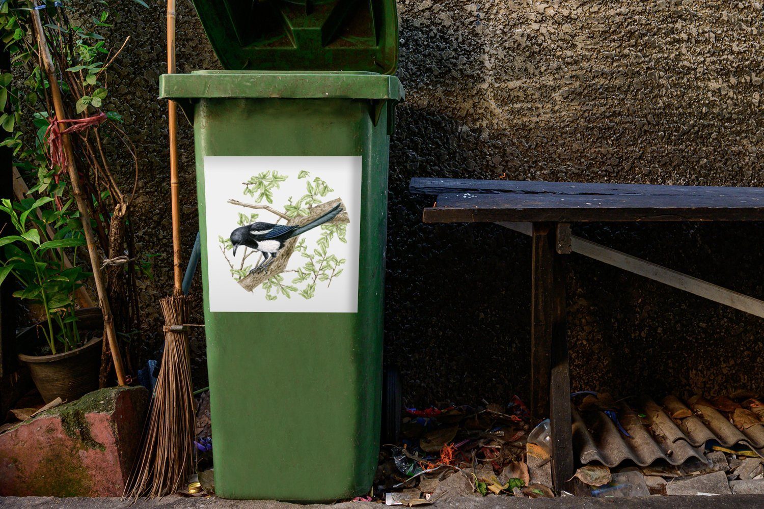 einer St), Mülltonne, Sticker, Abfalbehälter Container, die Mülleimer-aufkleber, Wandsticker auf MuchoWow Illustration Baum einem Elster, sitzt (1