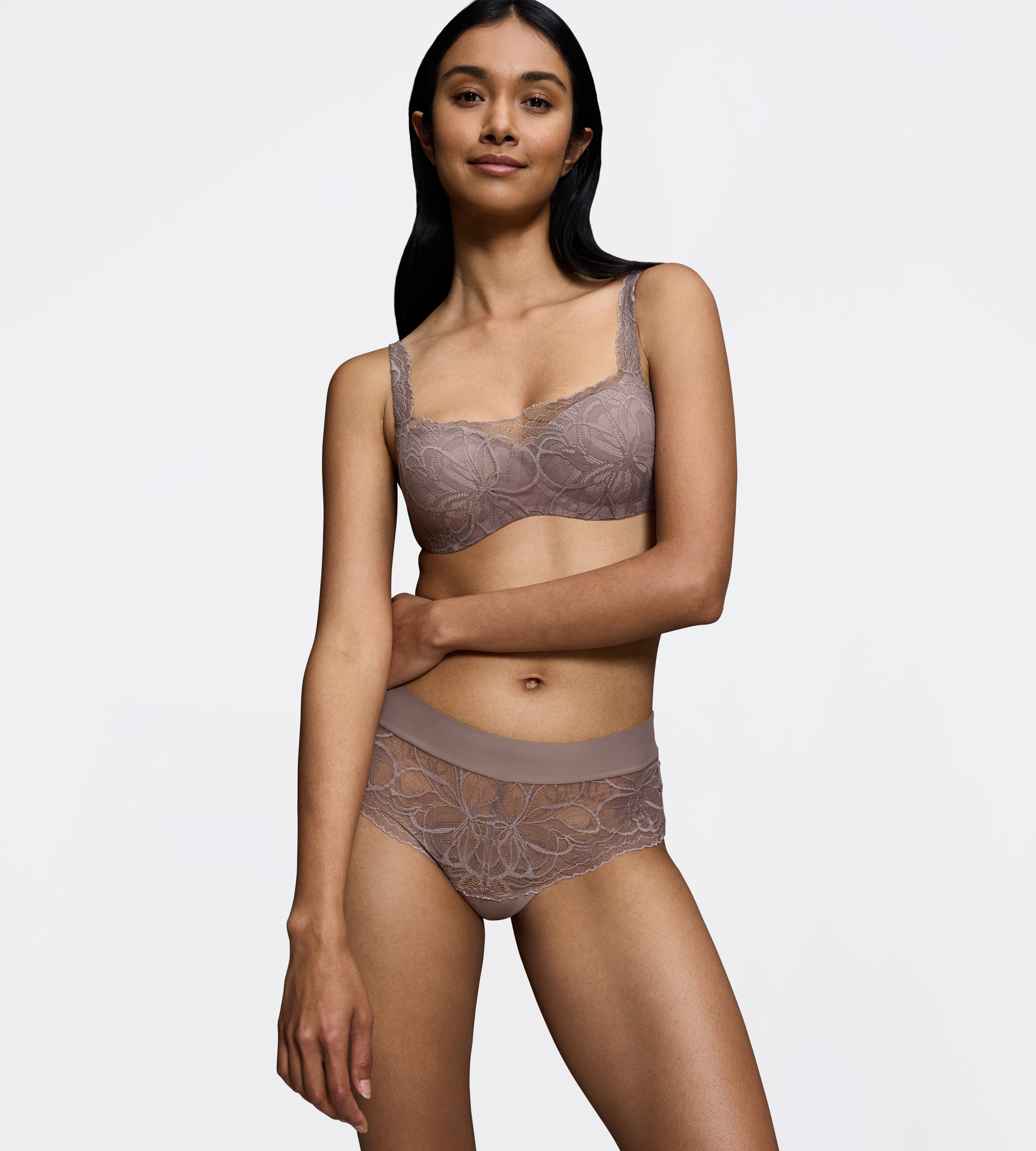 Triumph Balconette-BH Body Make-Up Illusion Lace feine feminine Stretch-Spitze, Microfaser, verstellbare Träger – Bild 4 von 5