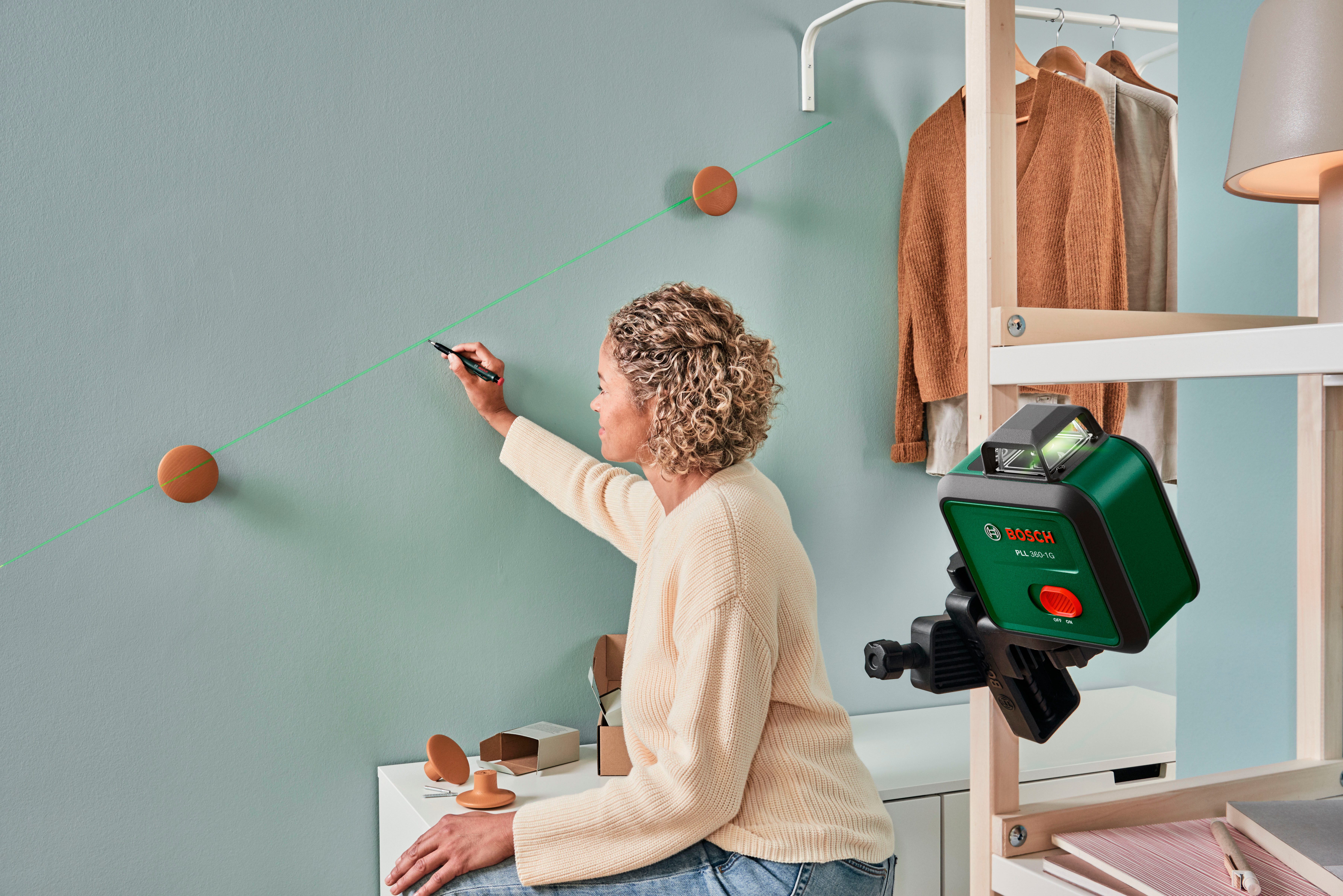 Bosch Home & Garden Linienlaser PLL 360-1G UNI, (Set), mit Stativ und eingebautem Akku