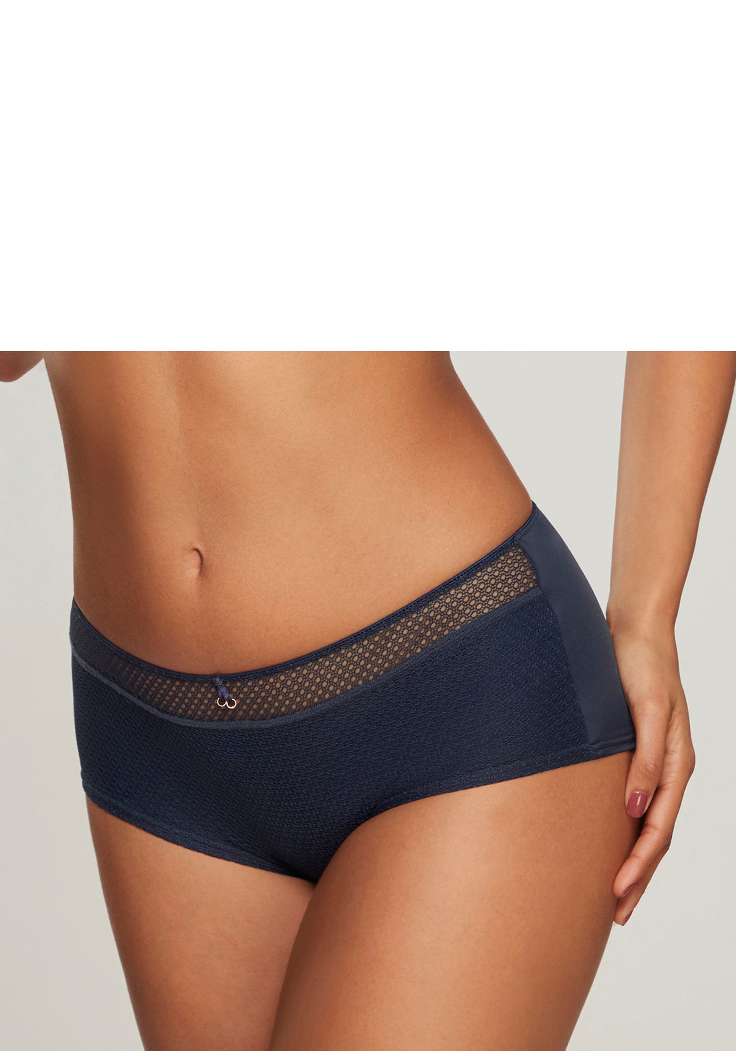 Nuance Panty mit feiner Zierschleife und Schmuckaccessoire