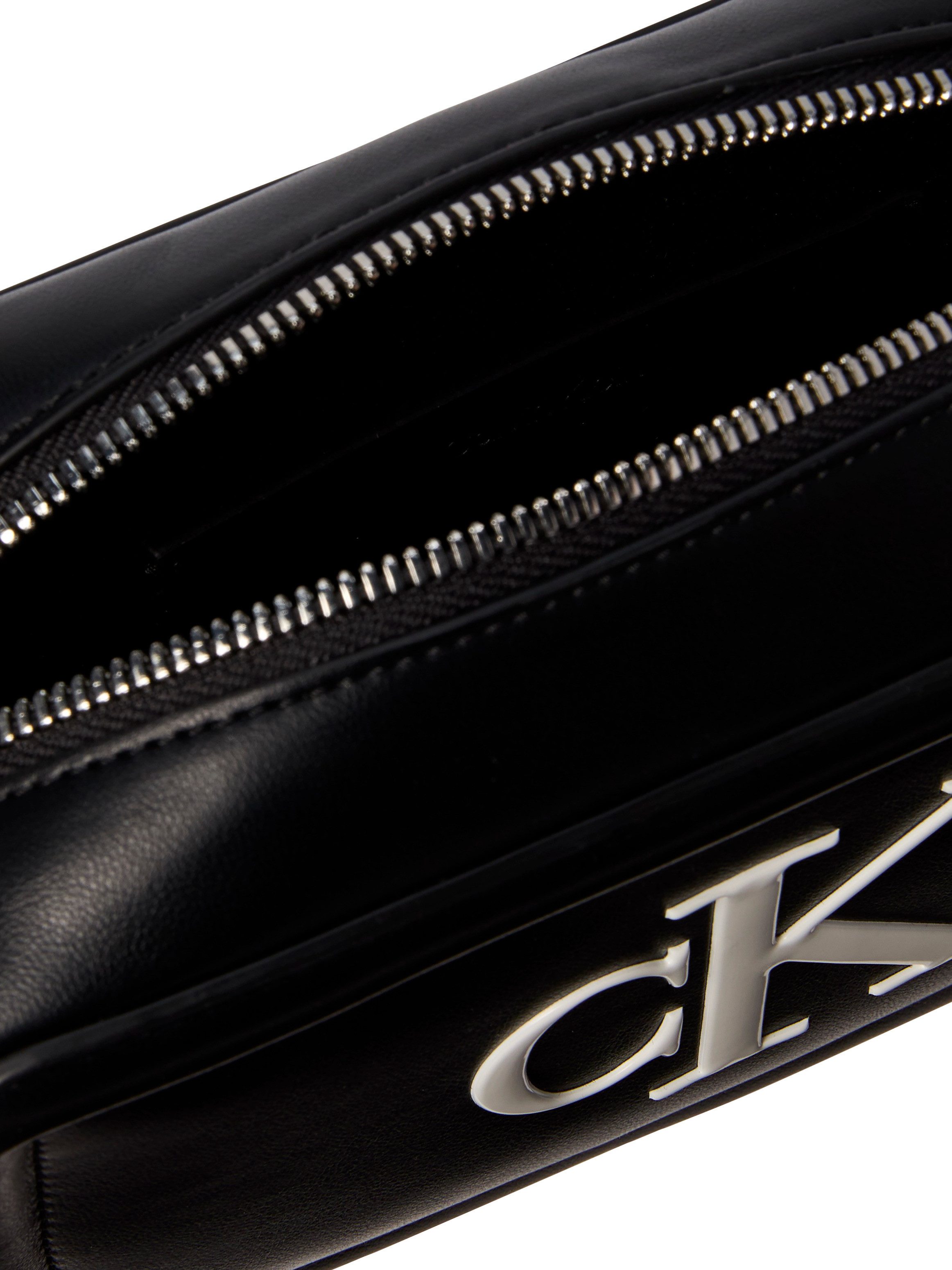 Calvin Klein Mini Bag BOLD CK CAMERA BAG, kleine Damen-Umhängetasche, Schultertasche, Kamerabag mit CK-Logo