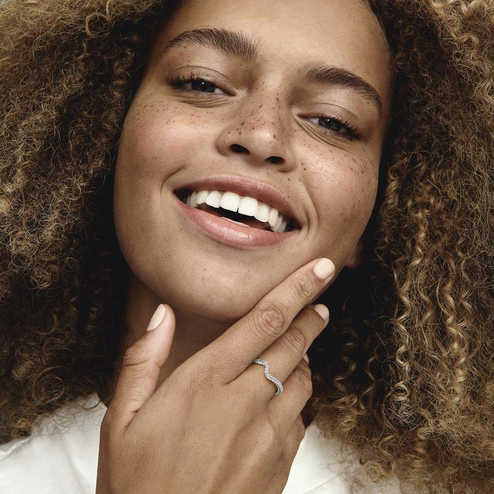 Pandora Fingerring Funkelnde Welle Ring aus günstig online kaufen
