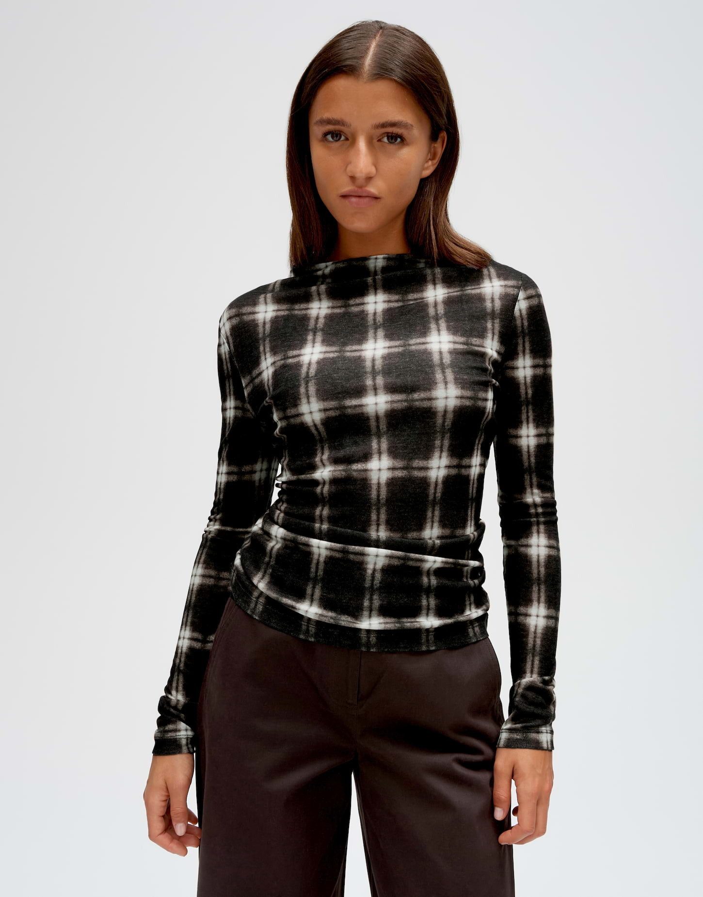 OPUS Longsleeve Secki aus weichem Jersey Schmale Passform mit Funnel Neck und leichter Transparenz