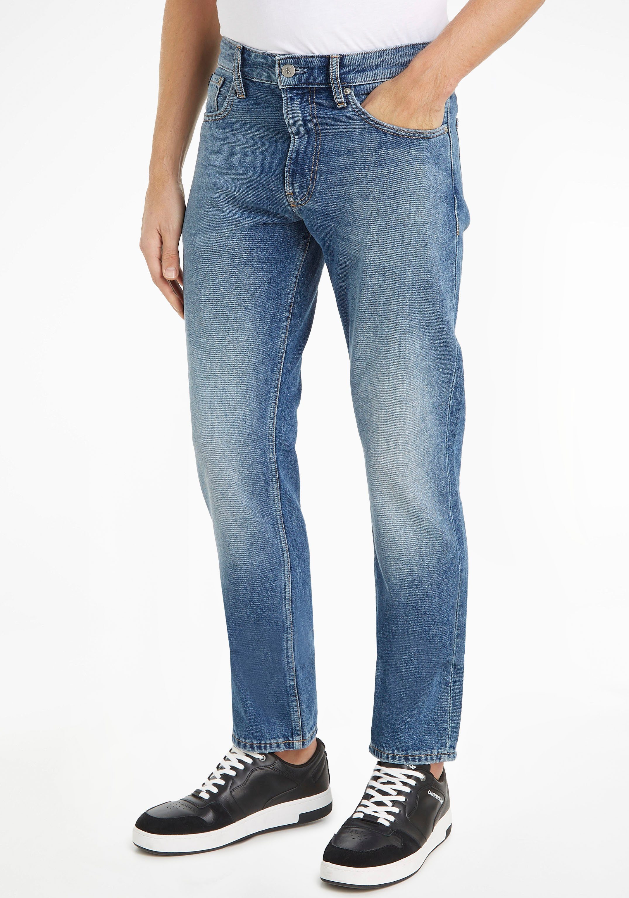 Calvin Klein Jeans Straight-Jeans AUTHENTIC STRAIGHT mit Logo-Badge Denim_Medium34