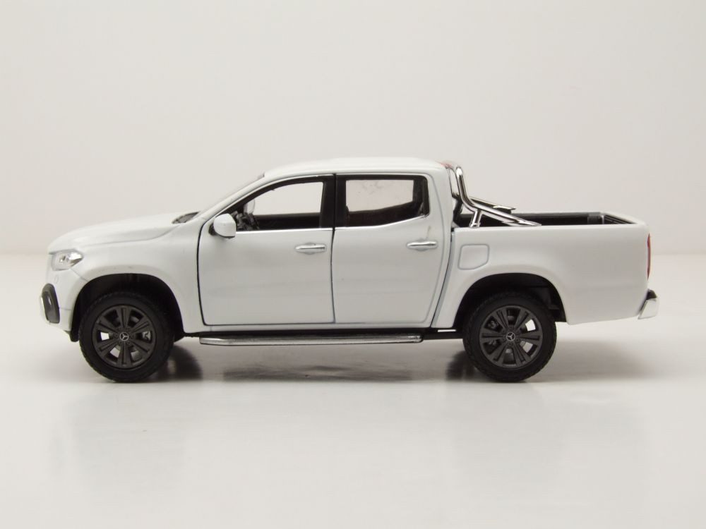 Welly Modellauto Mercedes X-Klasse 2018 weiß, Maßstab 1:24
