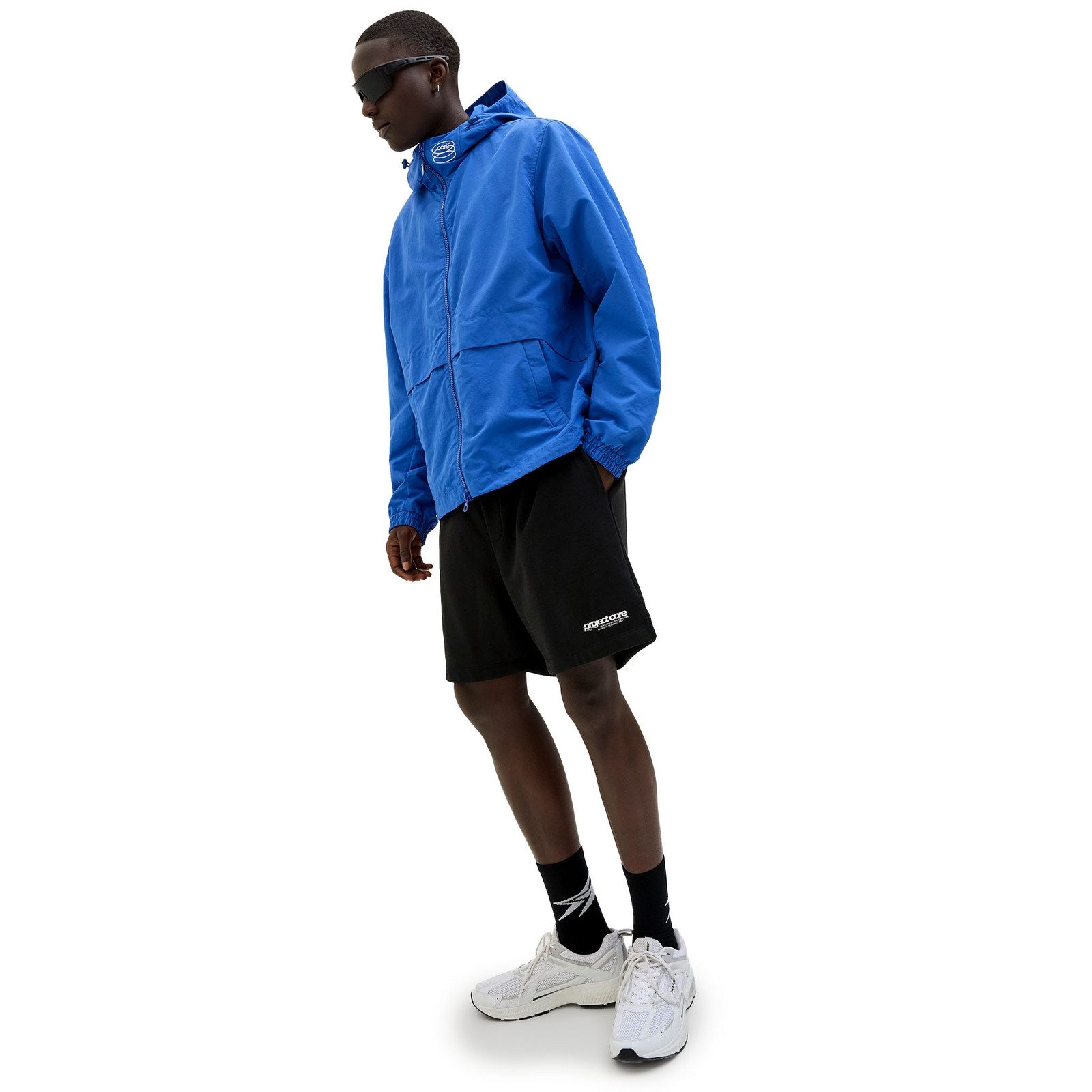 Jack & Jones Sweatshorts JPSTKARL Union Sweat Shorts LNG SN mit Schriftzug auf dem linken Bein
