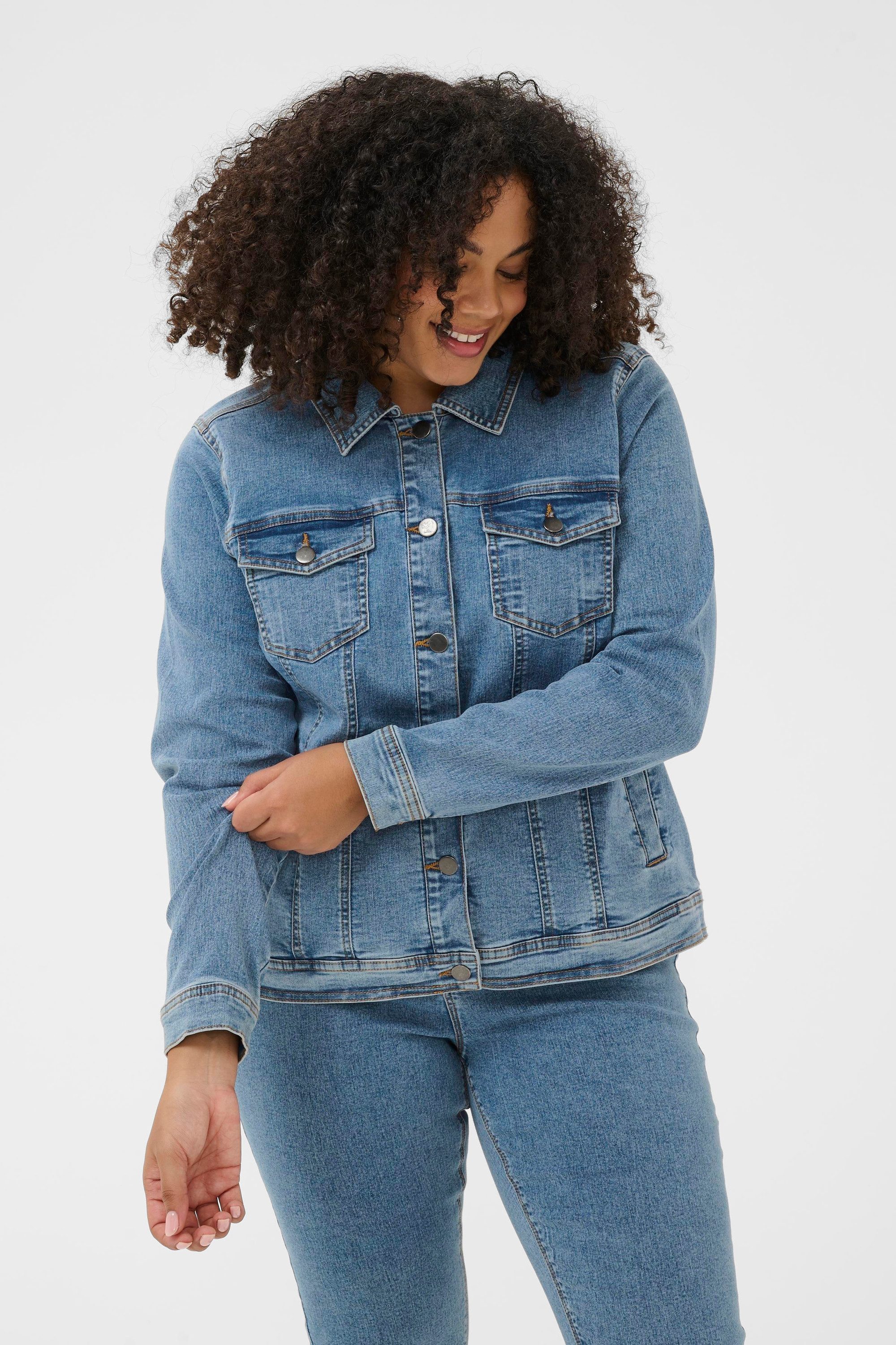 KAFFE Curve Jeansjacke Jeansjacke KCvilana plus. € 69,95