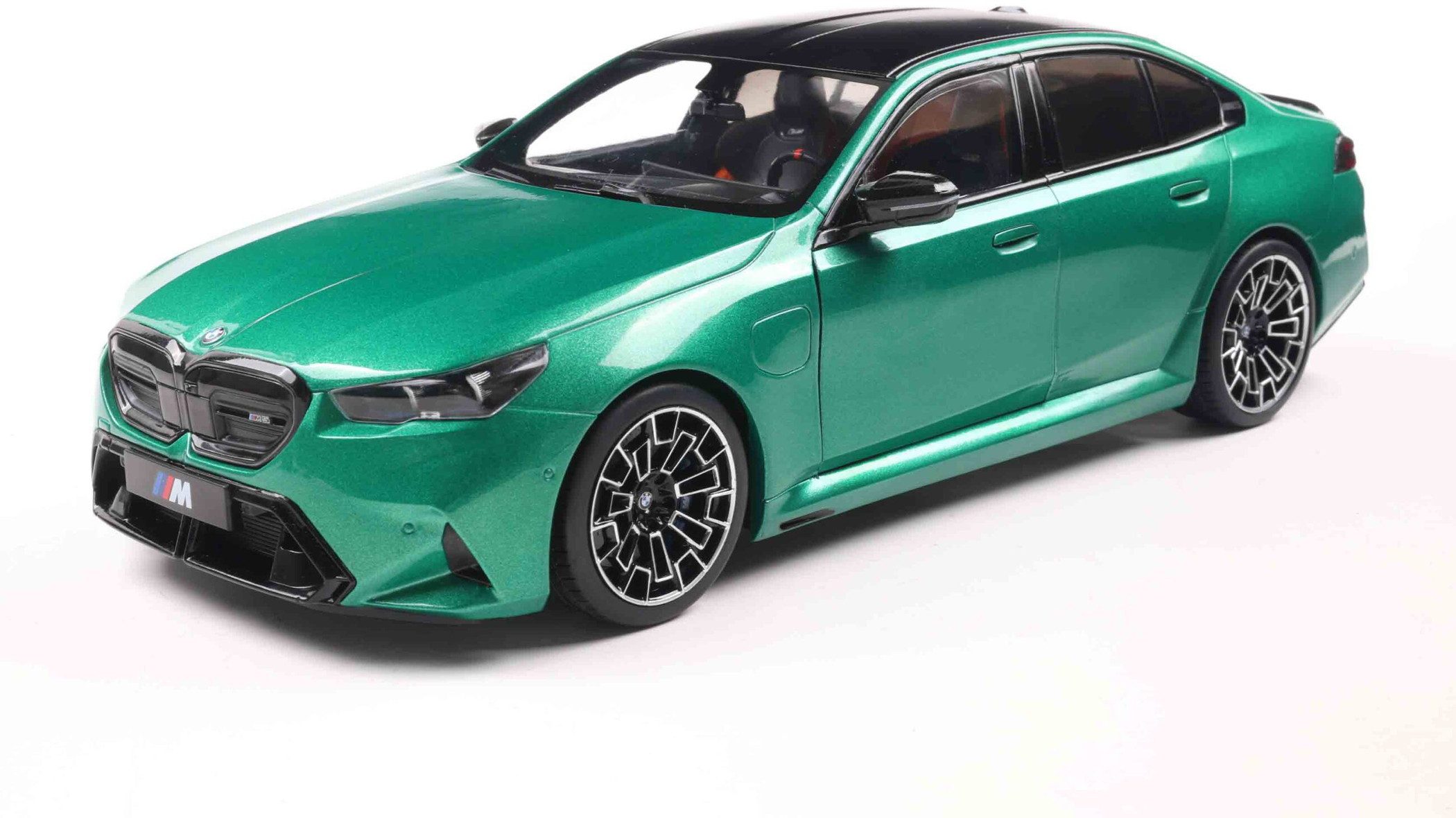 Solido Modellauto Modellauto 1:18 BMW M5 (G90) M Isle of Man grün metallic 2025 S1814701
