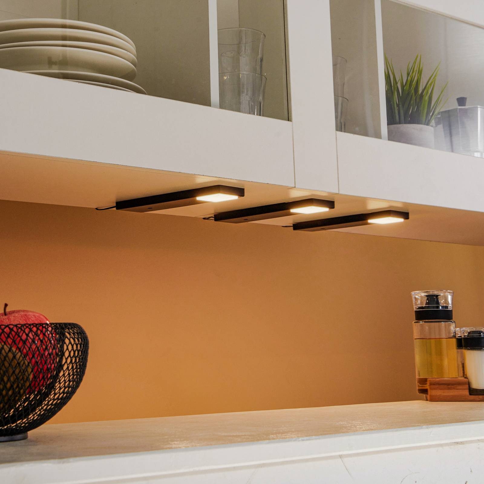 Lindby Unterschrankleuchte Amaryll, 3 x 2,2 W LED, warmweiß