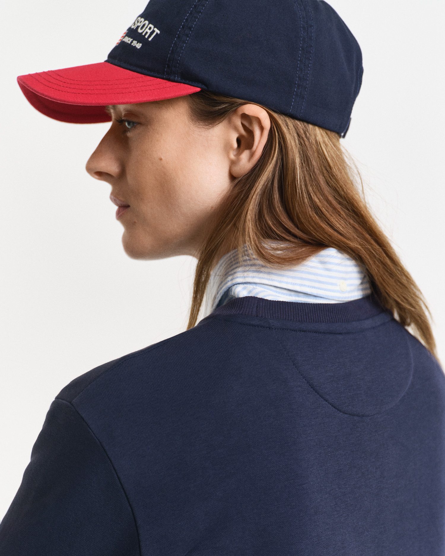 Gant Sweatkleid SHIELD C-NECK SWEAT DRESS Shield Sweatkleid mit Rundhalsausschnitt