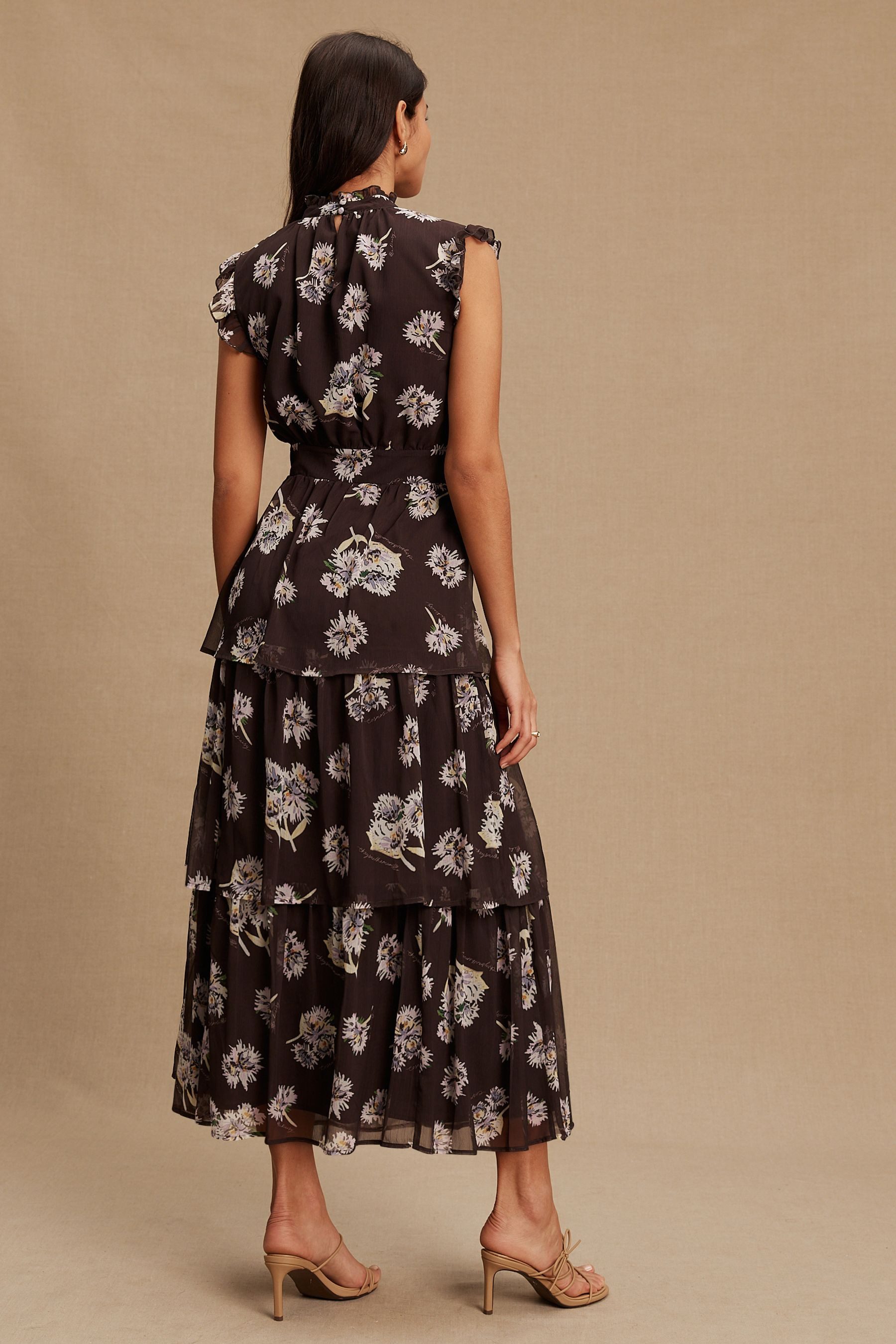 Next Maxikleid Hochgeschlossenes, gestufes Maxikleid mit Print (1-tlg) günstig online kaufen