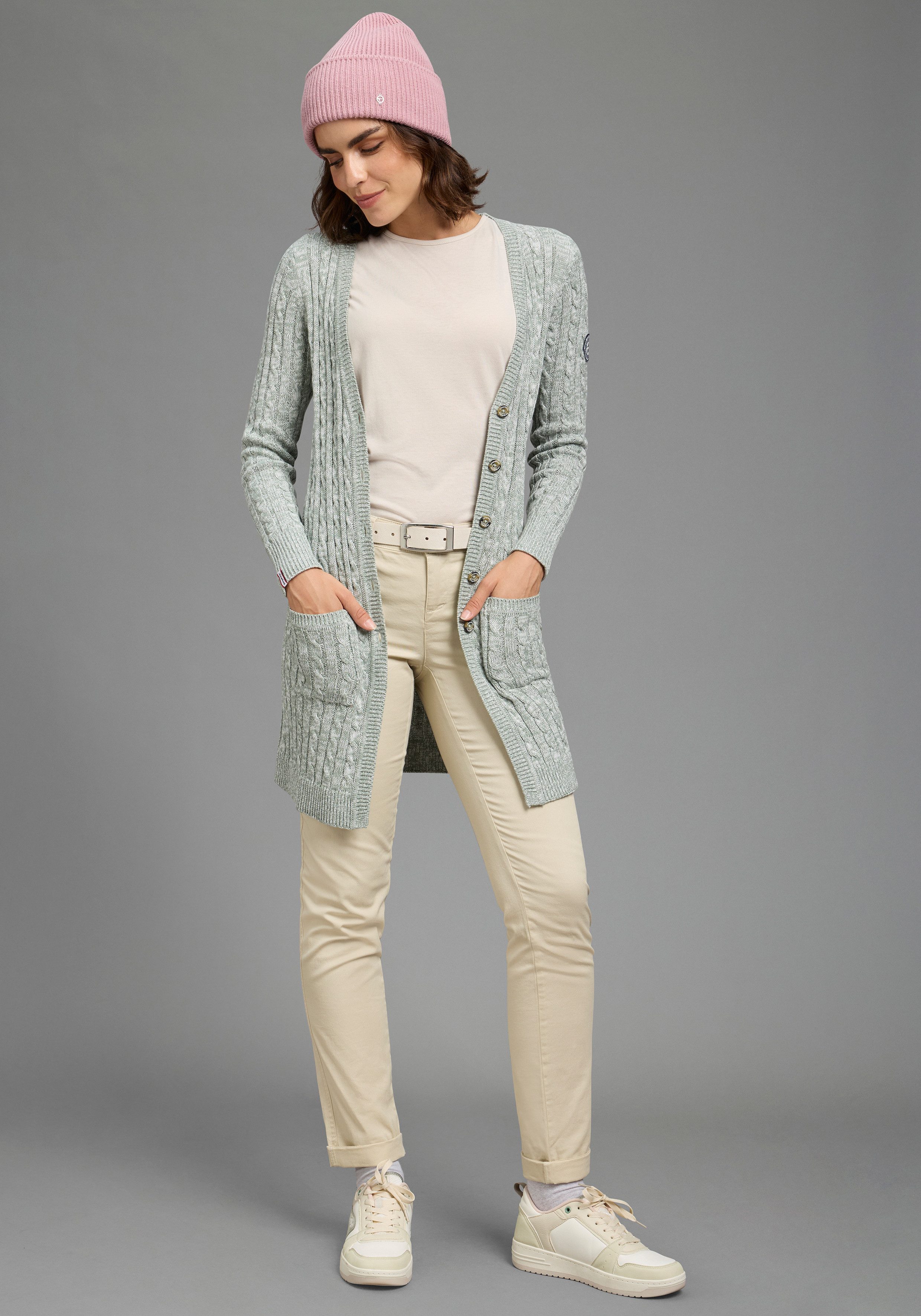 Zum Outfit 7