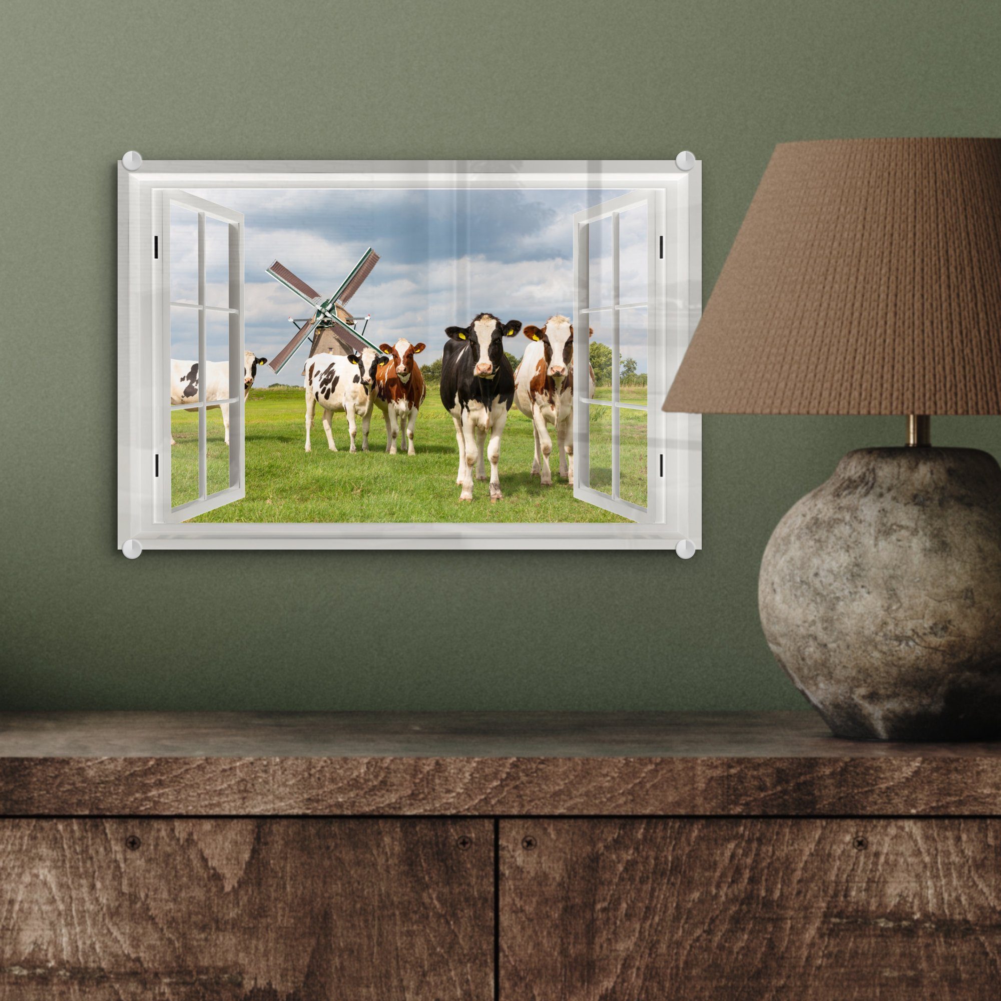 auf Acrylglasbild Bilder auf - - Wandbild St), Glasbilder MuchoWow Ansicht Glas (1 - Glas - Kuh Foto Wanddekoration Mühle, -