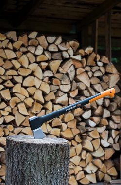 Fiskars Spaltaxt Universalaxt 71cm X21, inkl Klingenschutz Axt zum Holz Hacken Spaltaxt, 2100 g, 71,00 cm Länge, (Gartenaxt Baumaxt Axe Spalthammer Hacke Baum, Äxte, Holz Spalter, Outdoor Holzbeilaxt, Freizeitbeil Campingbeil), Antihaftbeschichtet, Axt Holz spalten, Hochwertige Stahl-Klinge Beil