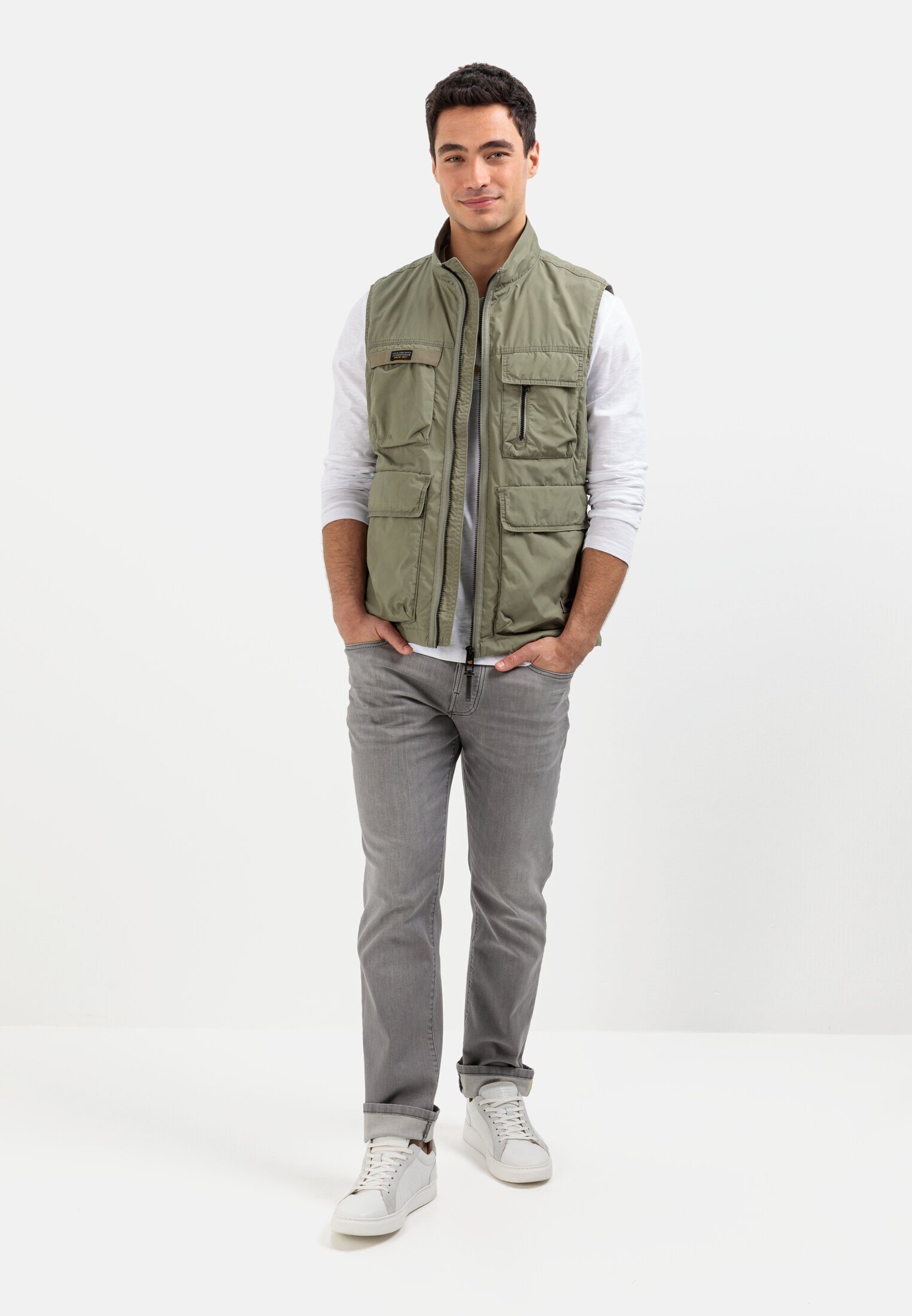 Funktionsweste Stehkragen Khaki active mit camel Weste_Outdoor-Weste