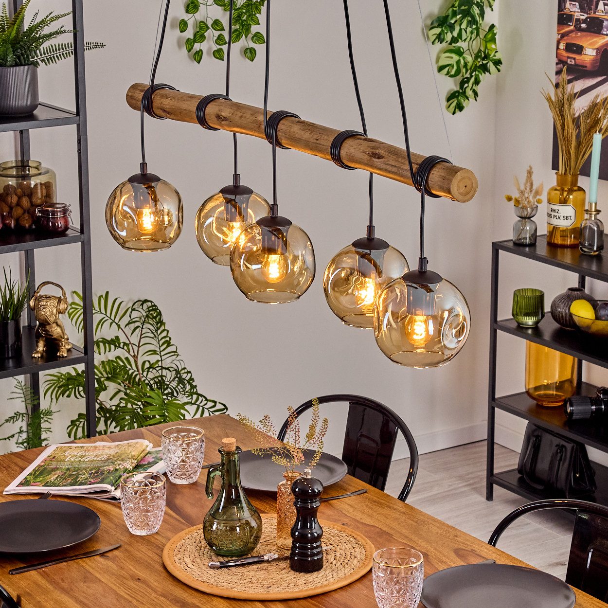 hofstein Pendelleuchte Hängelampe aus Metall/Holz/Glas in Schwarz/Natur-/Bernsteinfarben, ohne Leuchtmittel, Hängeleuchte Retro/Boho mit Glasschirmen und Holzbalken, 5 x E27