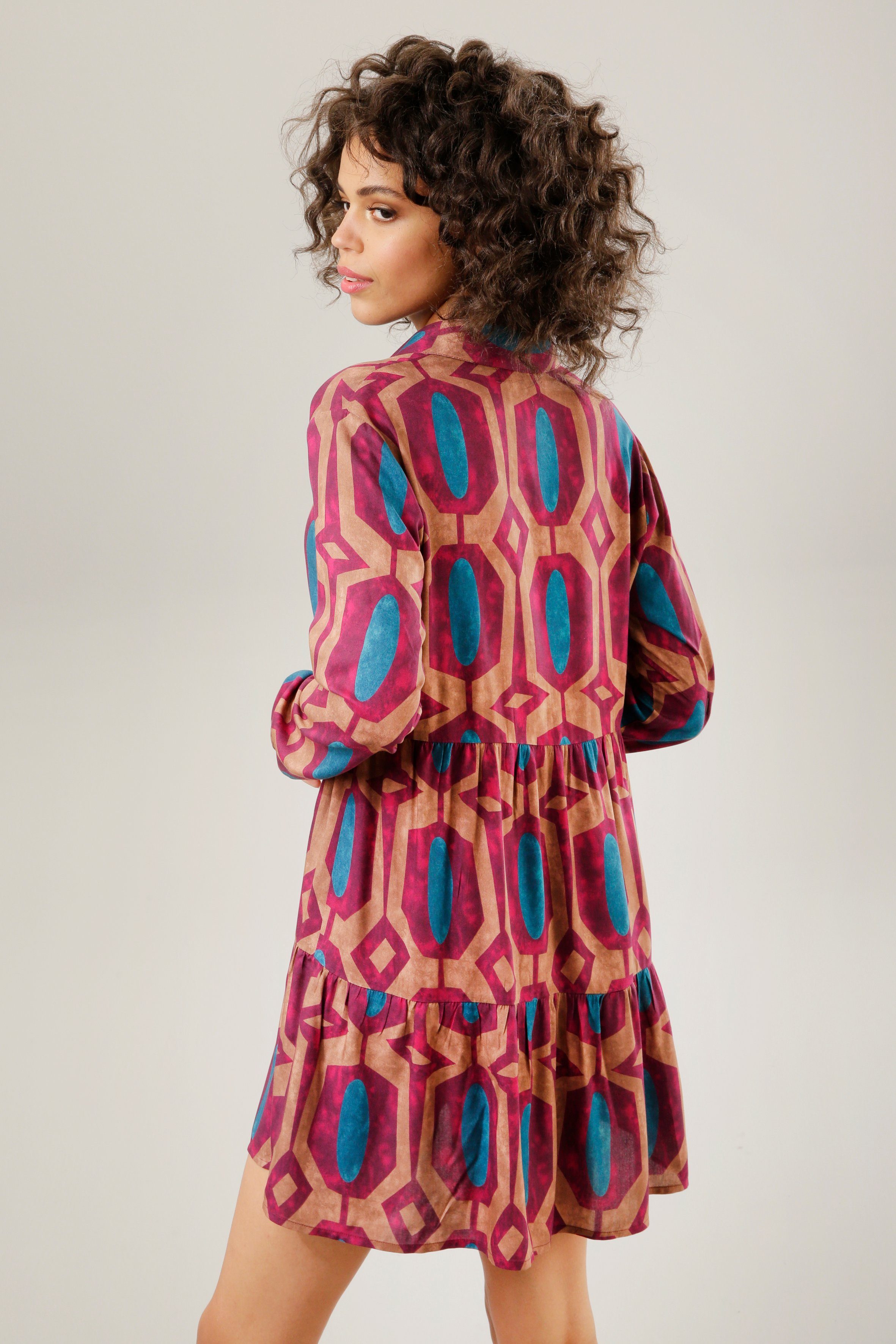 Aniston CASUAL Hemdbluse mit im Retro-Stil Batikdruck