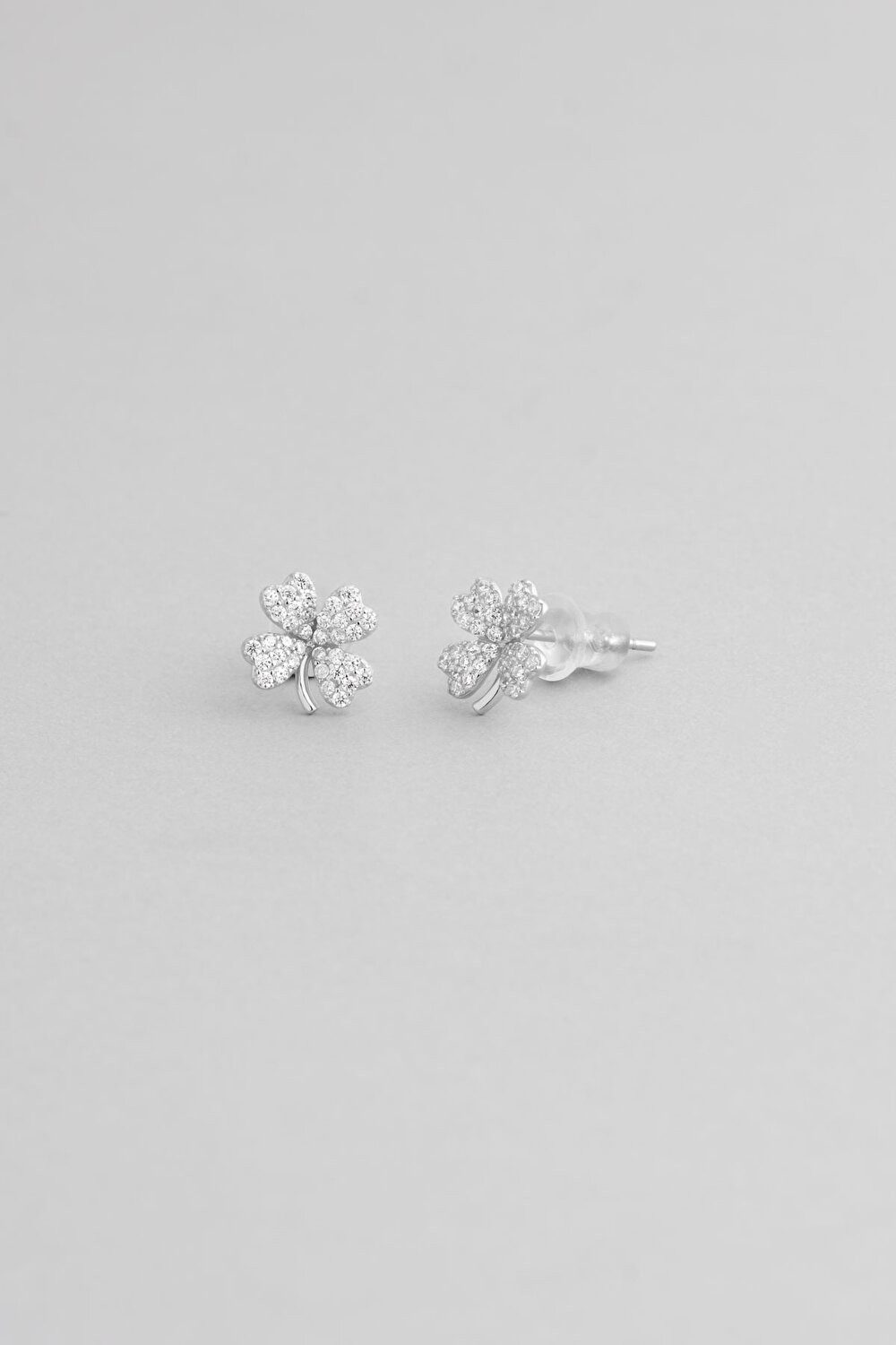 So CHIC... Paar Ohrhänger 18K Weißgold plattierte Kleeblatt Ohrringe