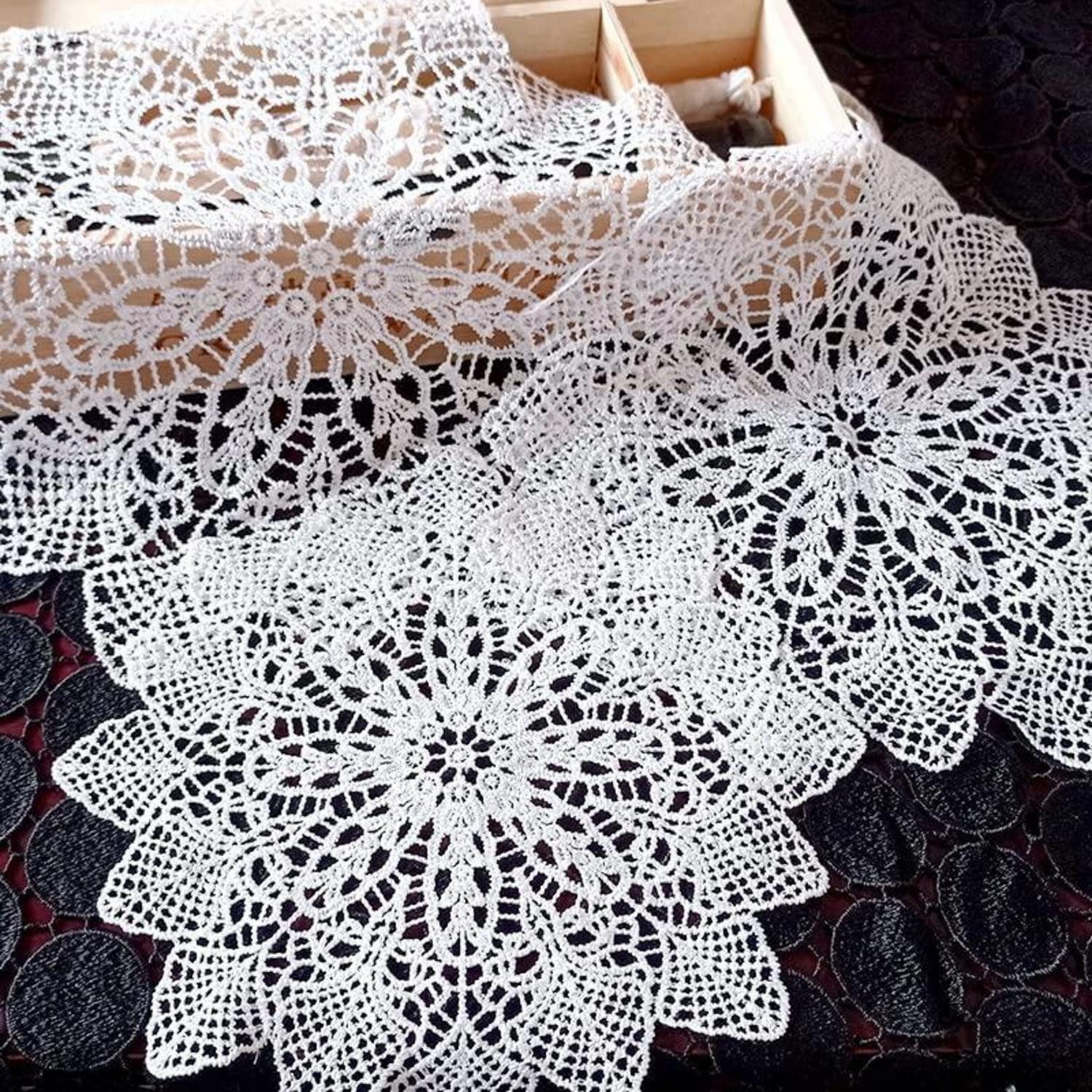 LuxusKollektion Tischläufer Tischläufer Spitze Geklöppelt Weiß 4er Set 30x30cm