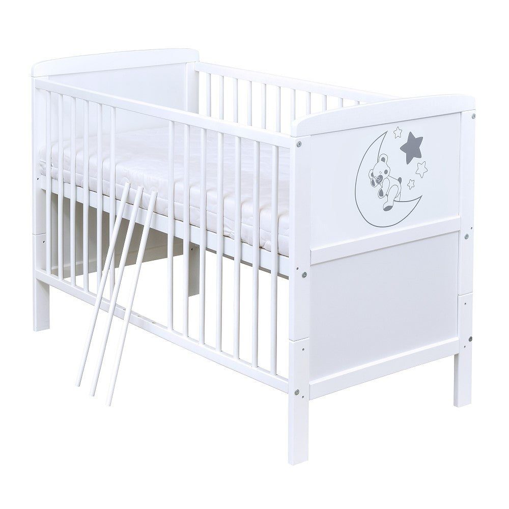 Baby-Delux Babybett Felix, Kinderbett Gitterbett 140x70 weiß Beißschienen Matratze Teddy Mond