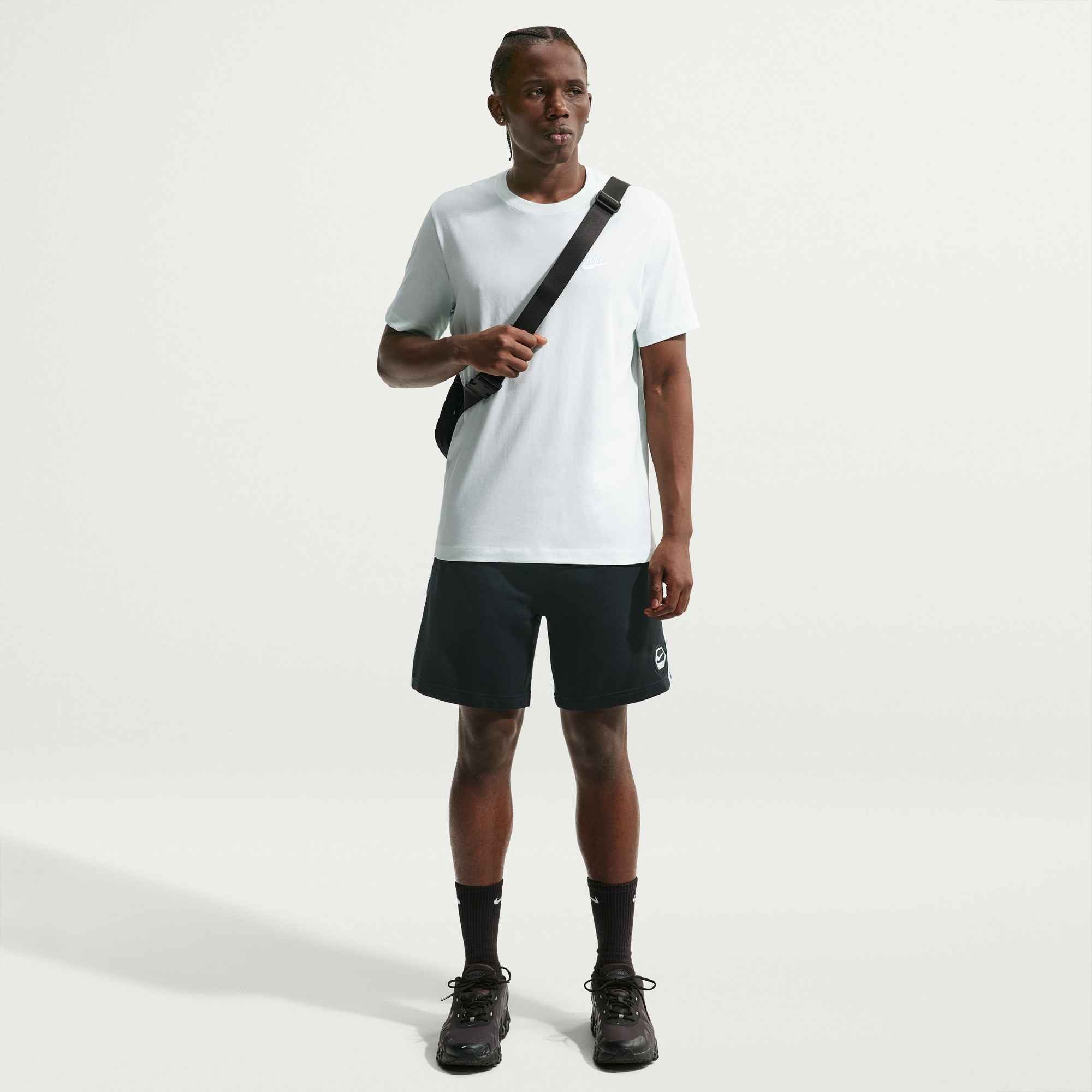 Nike Sportswear Shorts M NSW CS SHORT FLC FT aus Baumwolle und Polyester, bequeme Passform