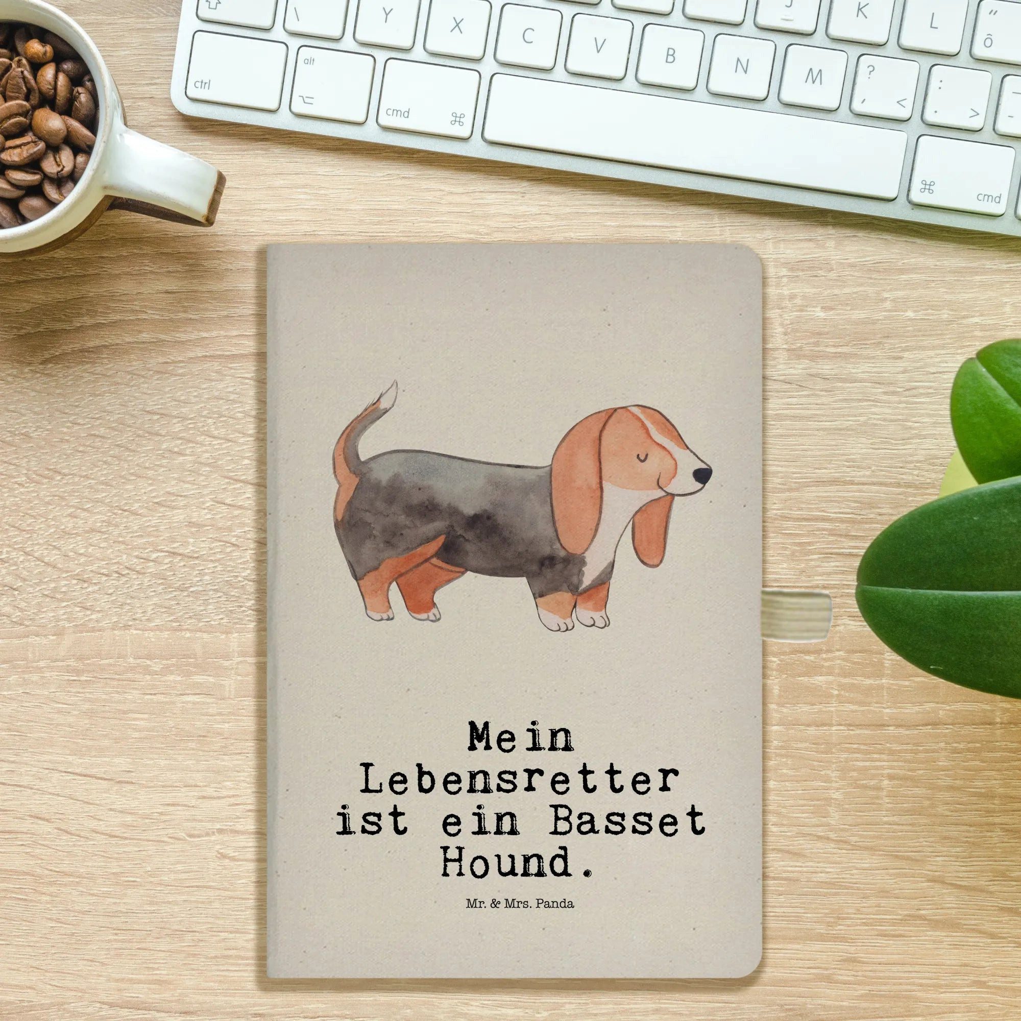Thumbnail - Mr. & Mrs. Panda Notizbuch Basset Hound Lebensretter - Transparent - Geschenk, A5 Notizbuch Dame Mr. & Mrs. Panda, Hochw...