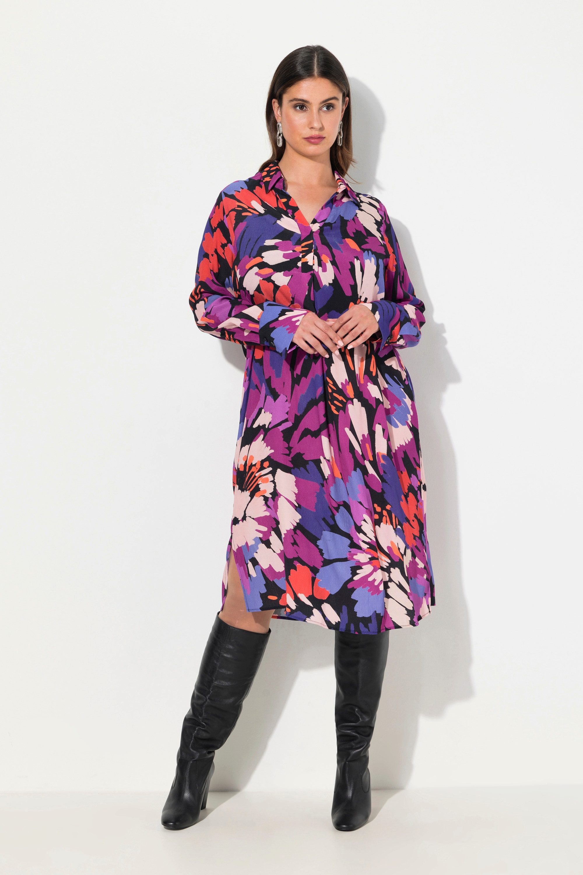 Minikleid Minikleid Pinselstriche V-Ausschnitt Langarm
