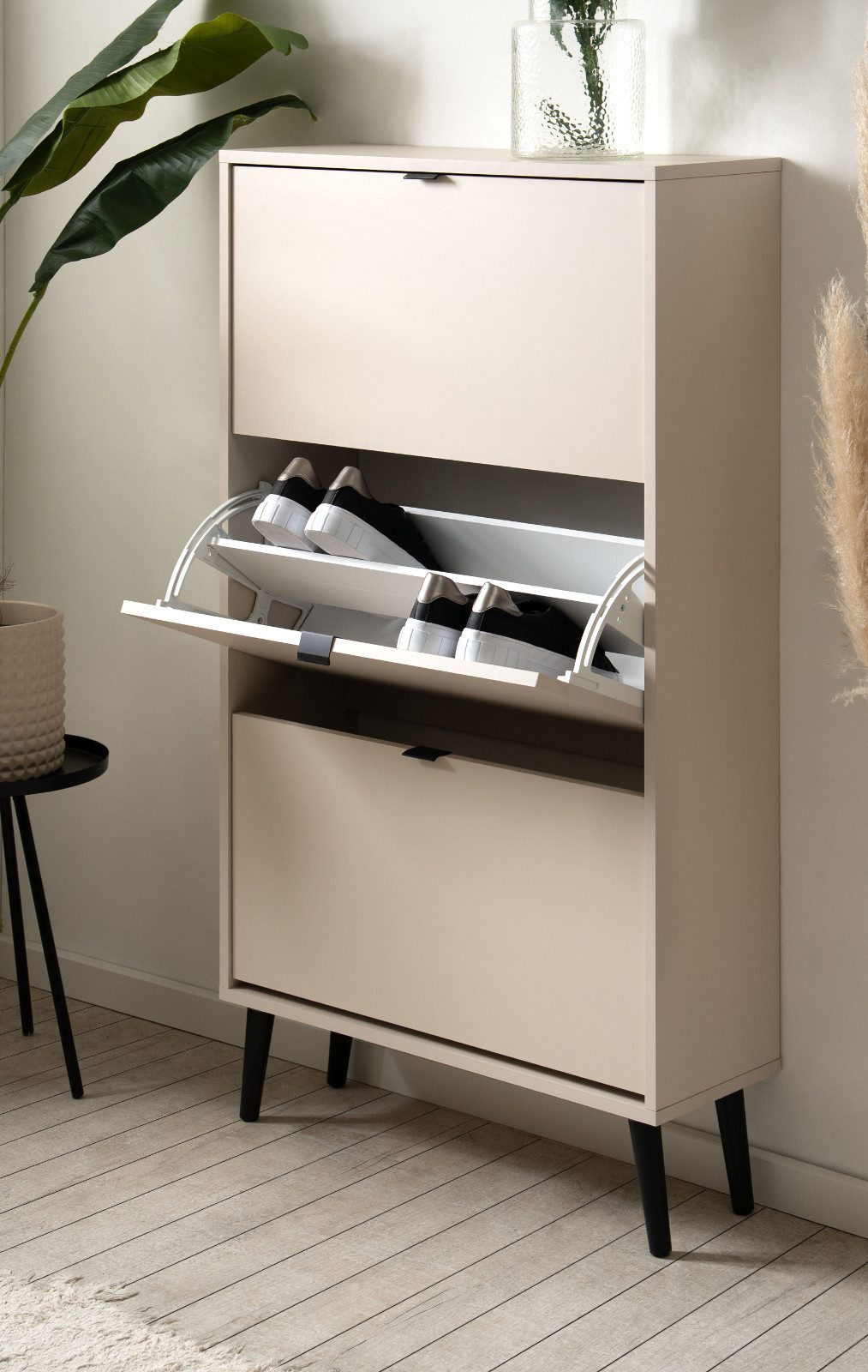 Furn.Design Schuhkipper Aldan (Schuhschrank in Samt, 70 x 125 cm), mit 3 Klappen / 6 Schuhfächer – Bild 4 von 5