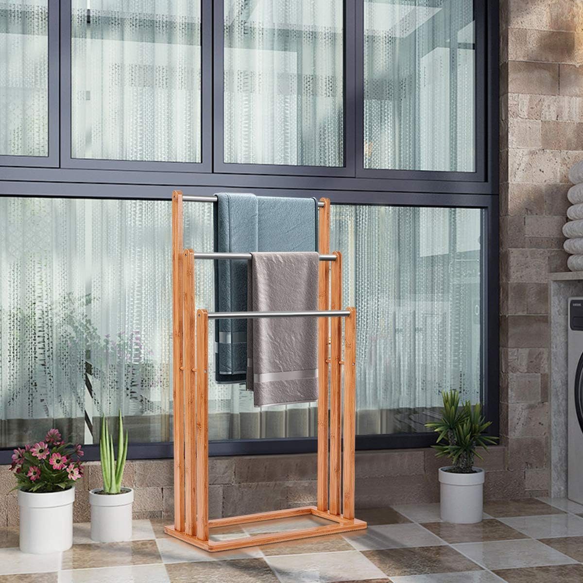 KOMFOTTEU Handtuchständer Badetuchhalter, aus Bambus, 84x46x24 cm